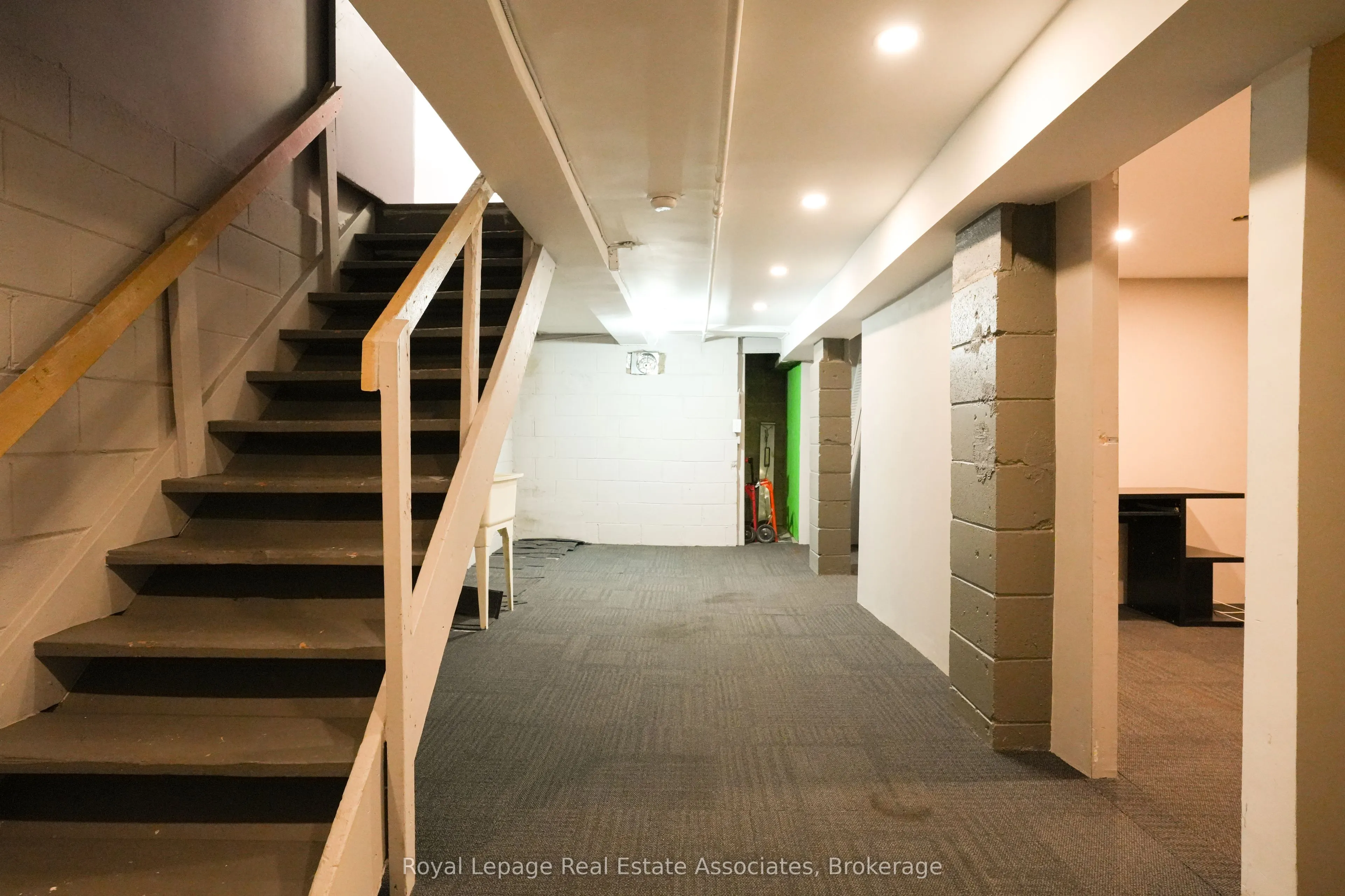 404 Royal York Road