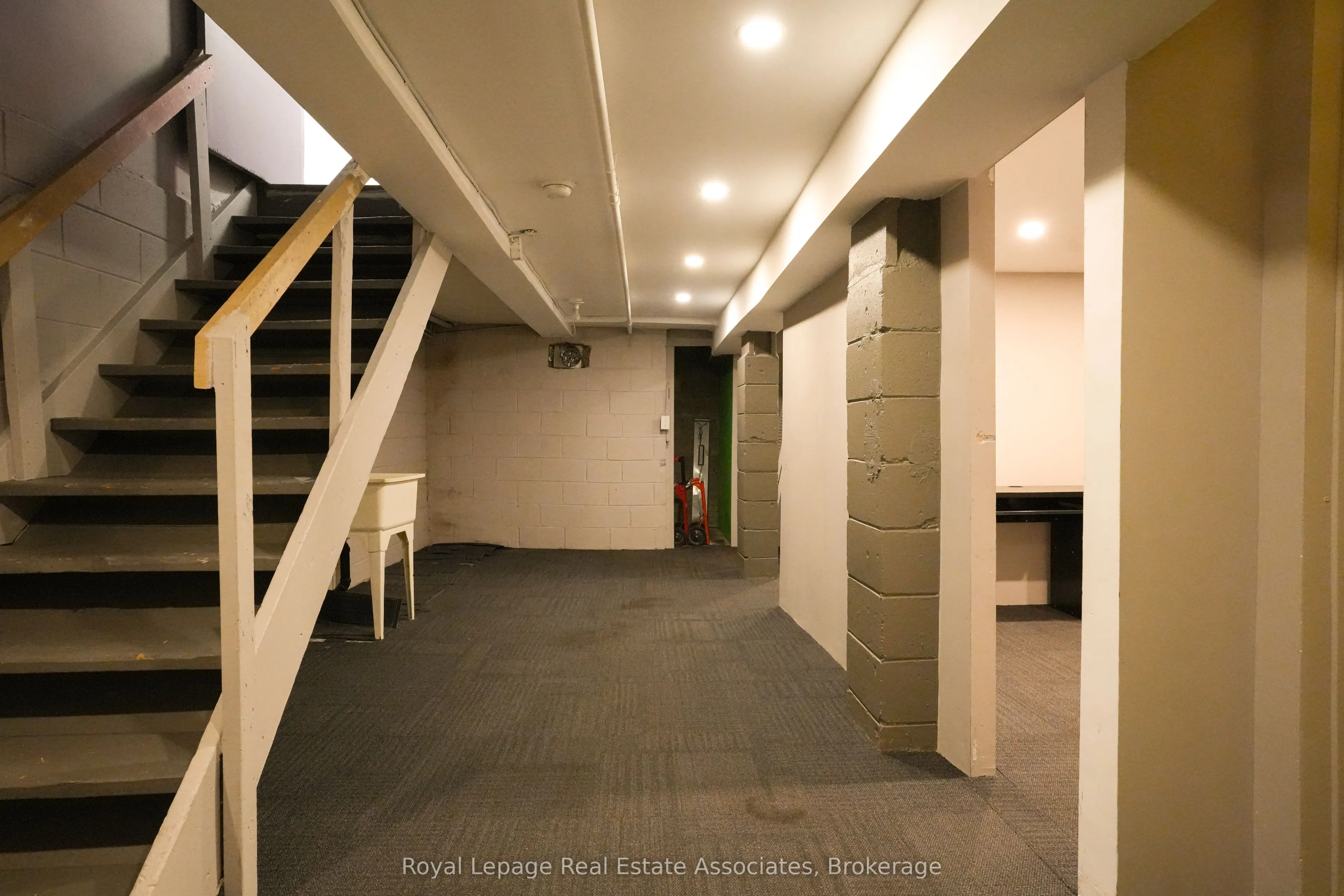 404 Royal York Road