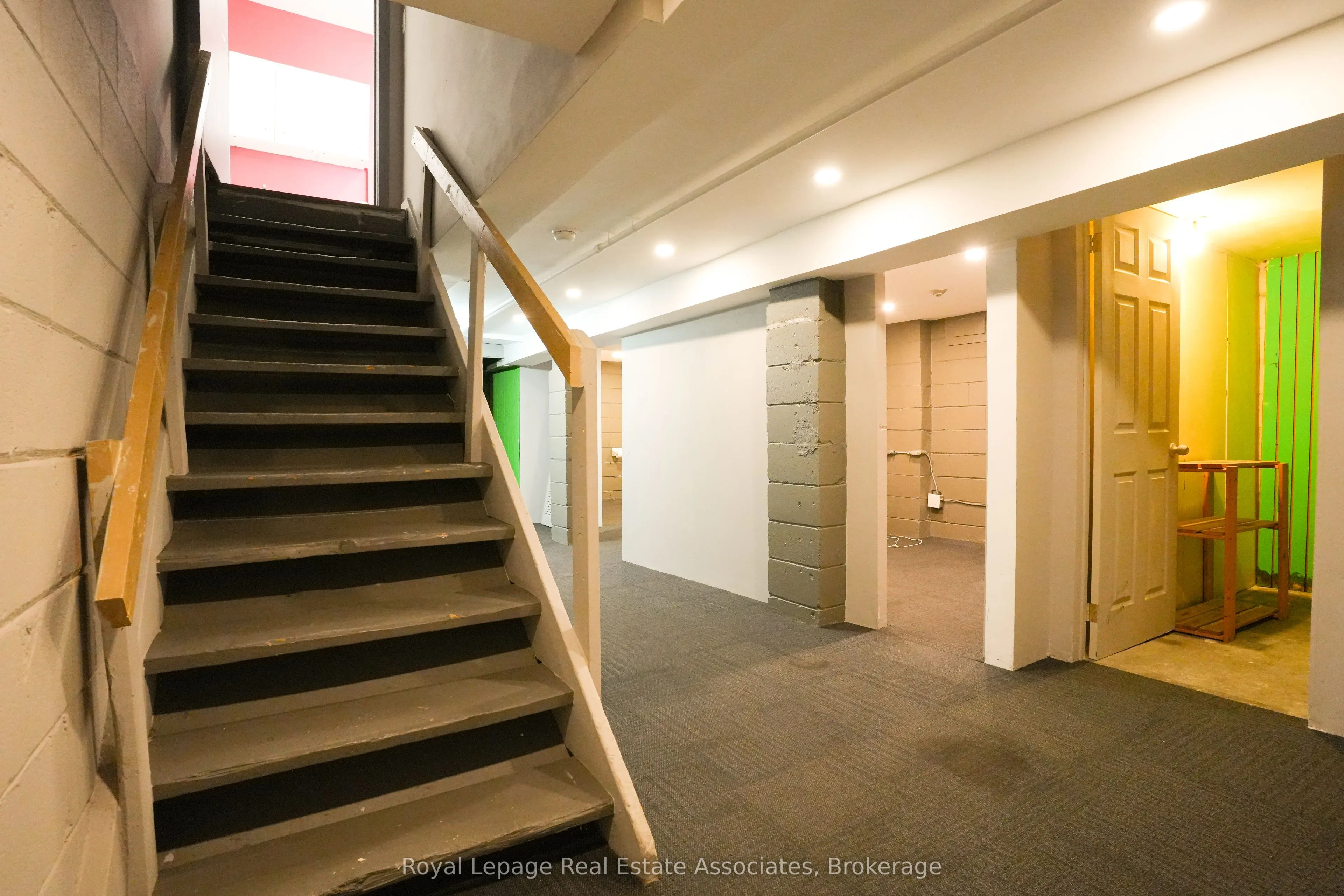 404 Royal York Road