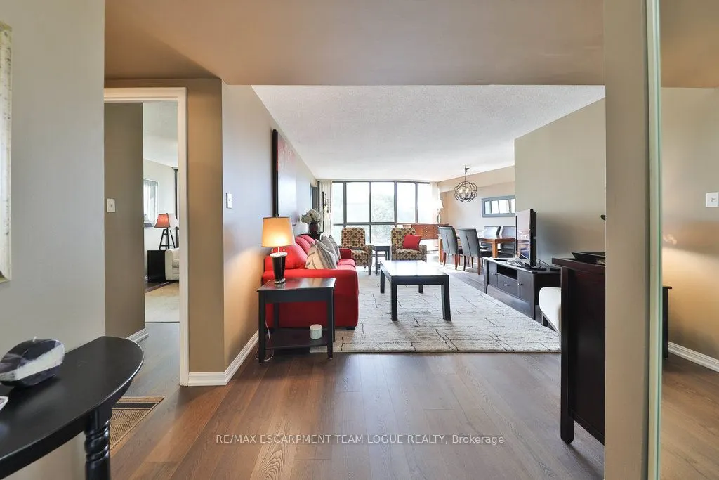 1230 Marlborough Court, #305
