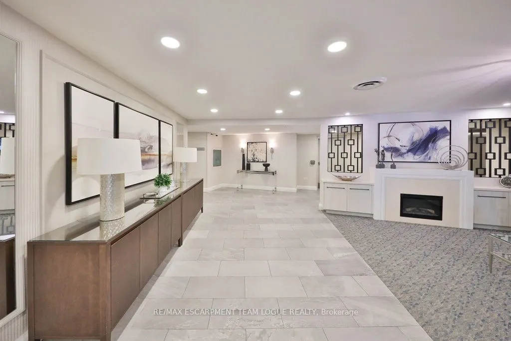 1230 Marlborough Court, #305