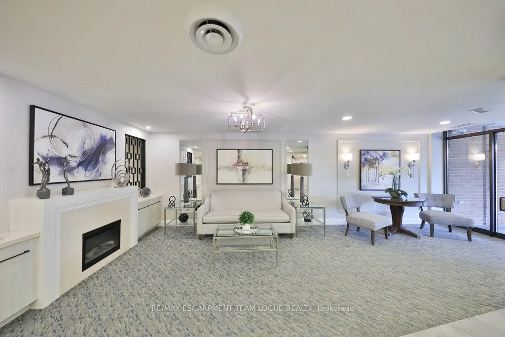 1230 Marlborough Court, #305