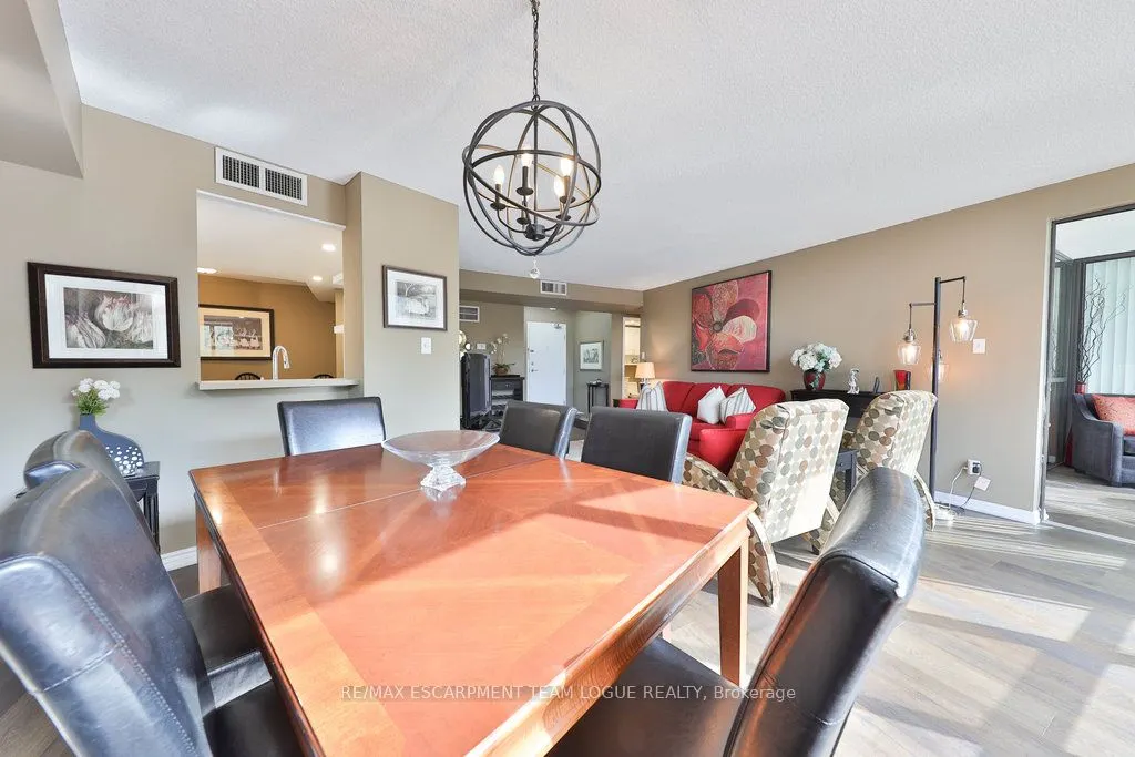 1230 Marlborough Court, #305