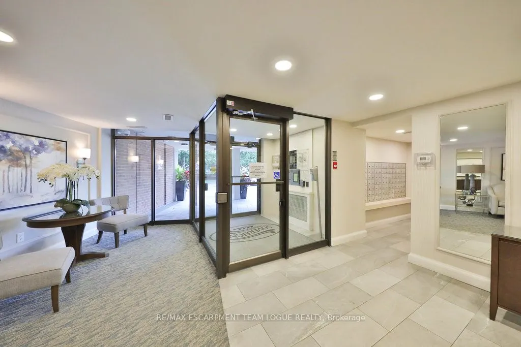 1230 Marlborough Court, #305