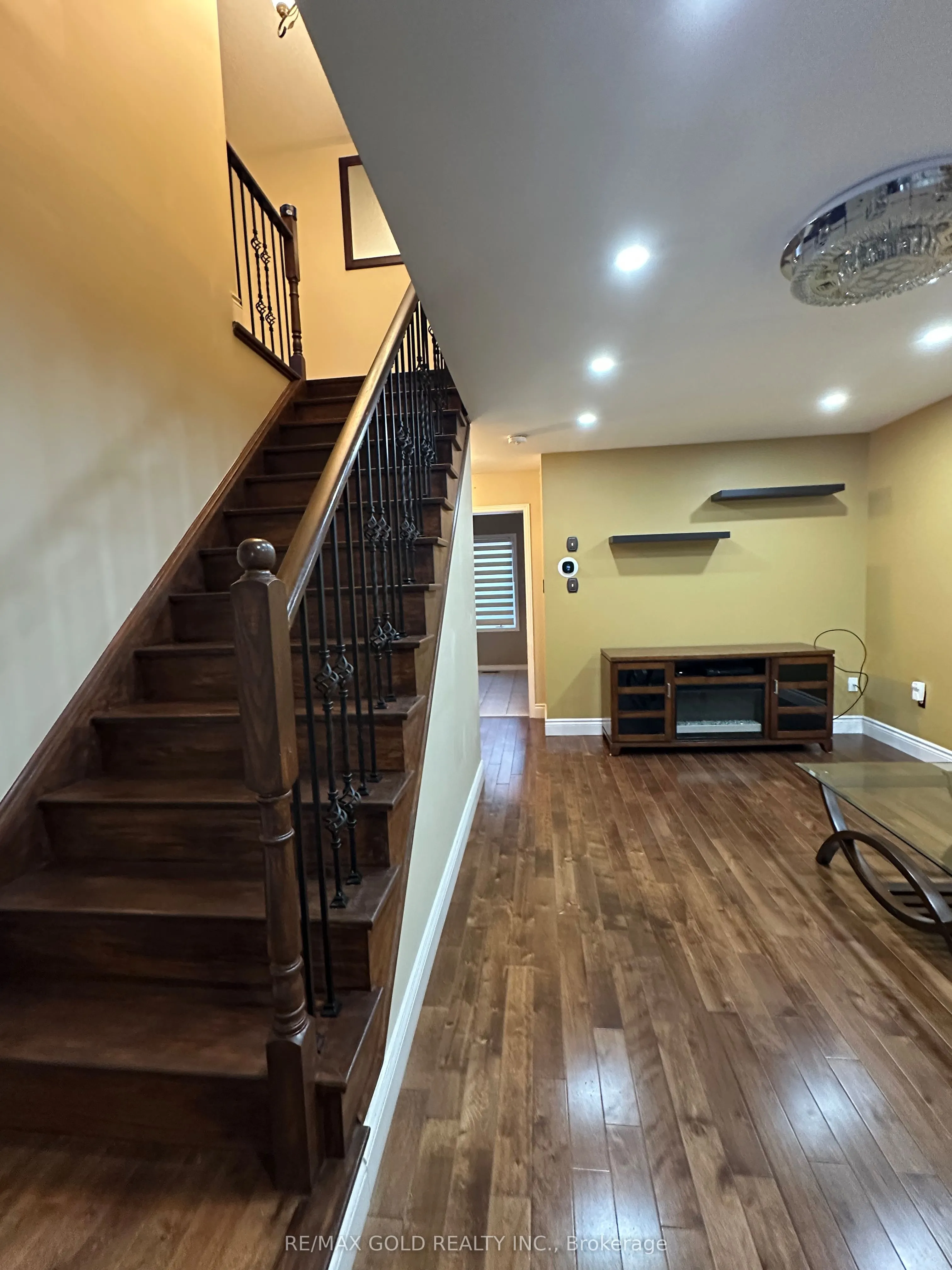 296 Duncan Lane