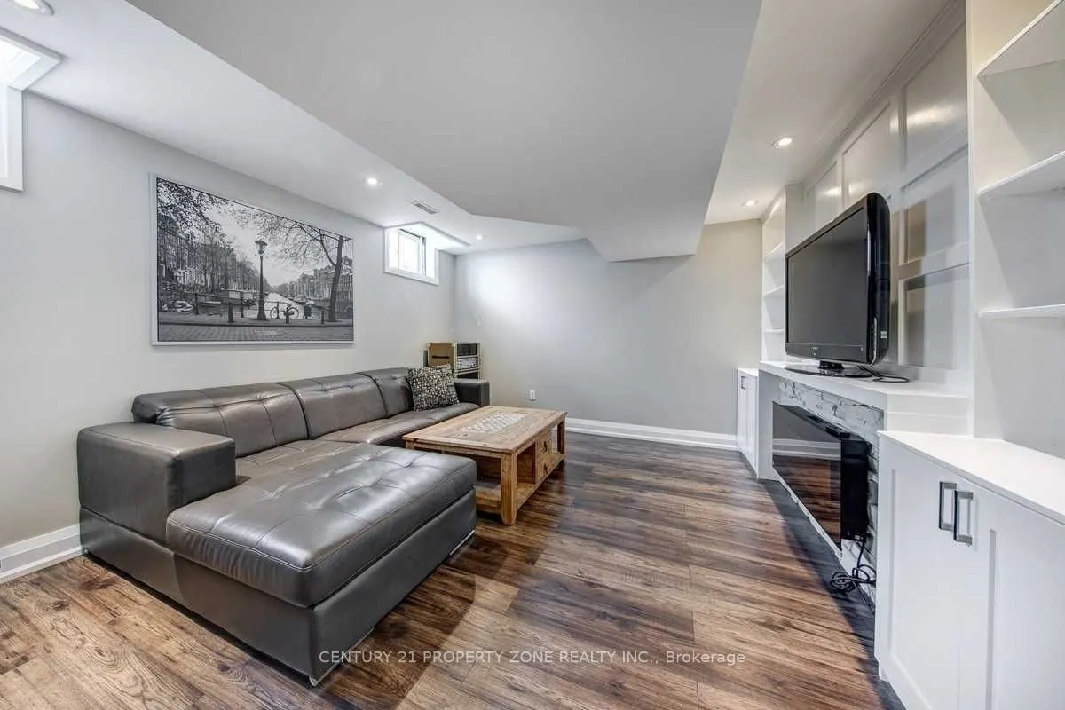 493 TRUDEAU Drive