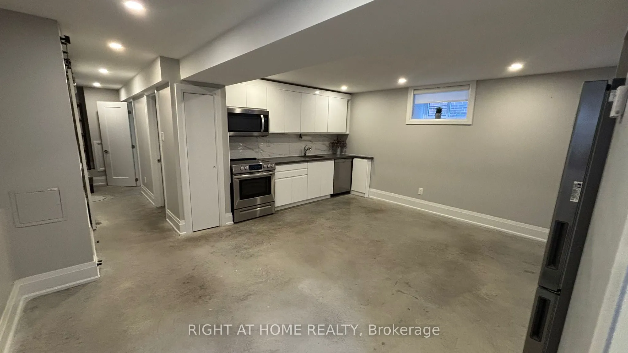 294 South Kingsway Road, #1