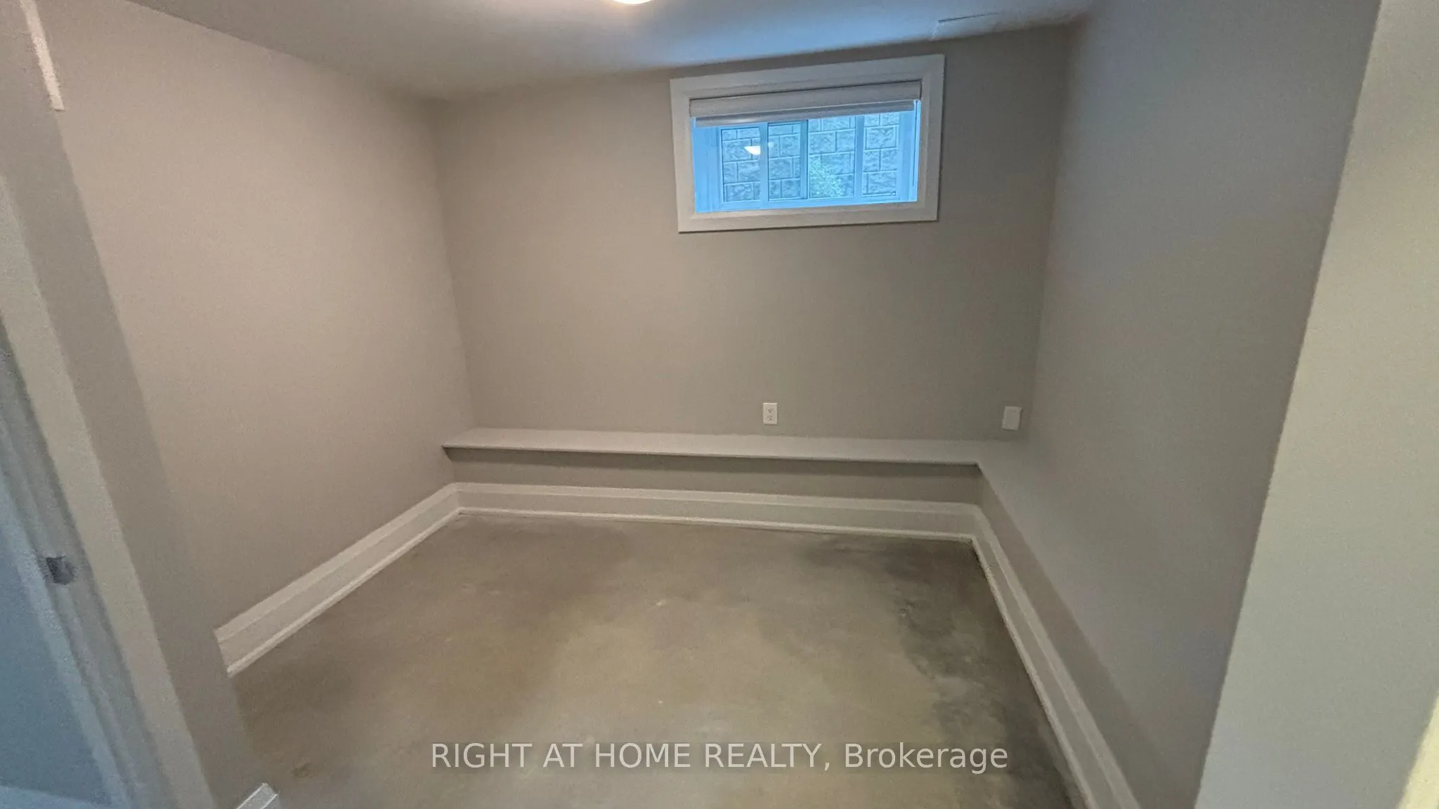 294 South Kingsway Road, #1