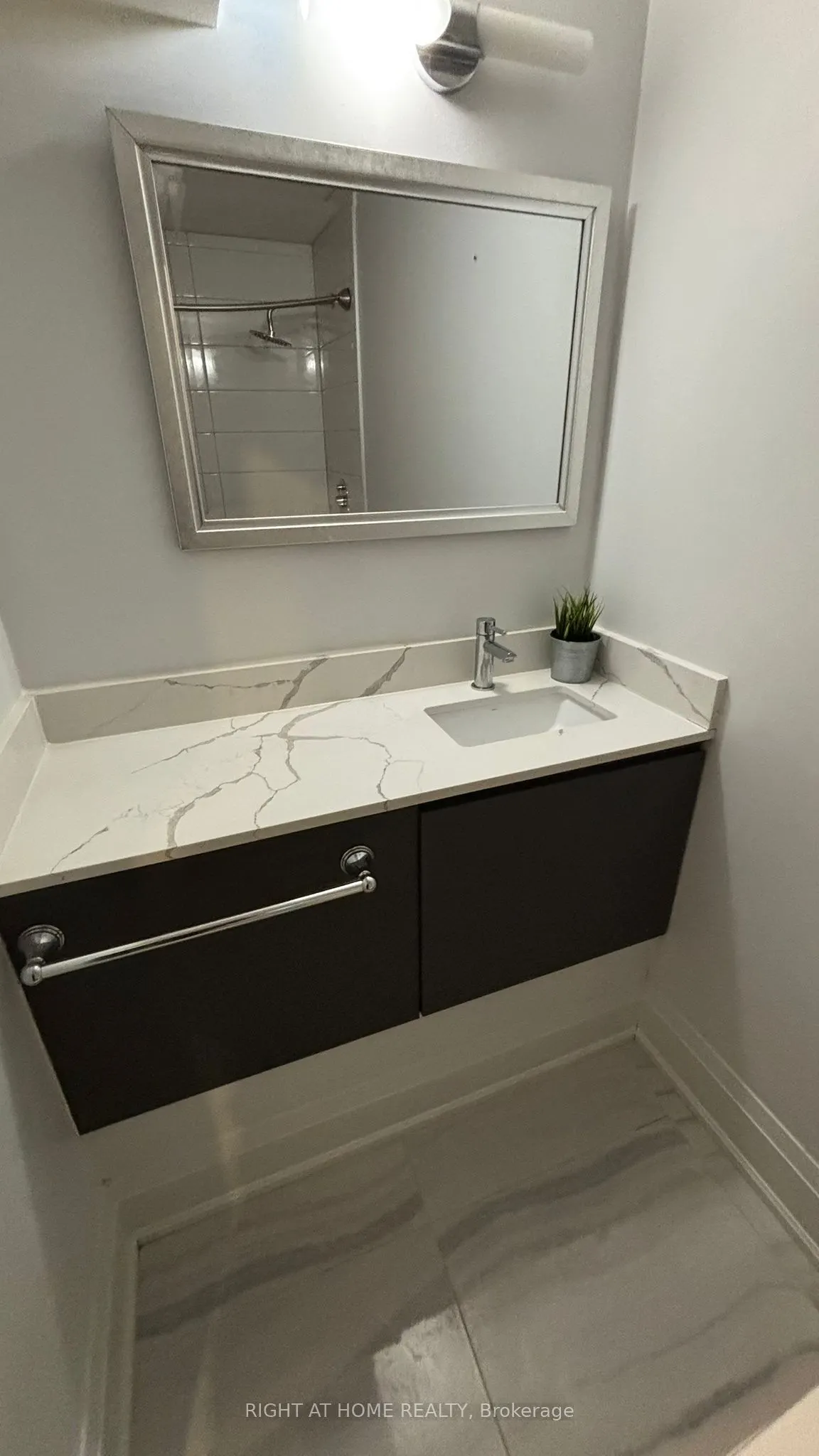 294 South Kingsway Road, #1