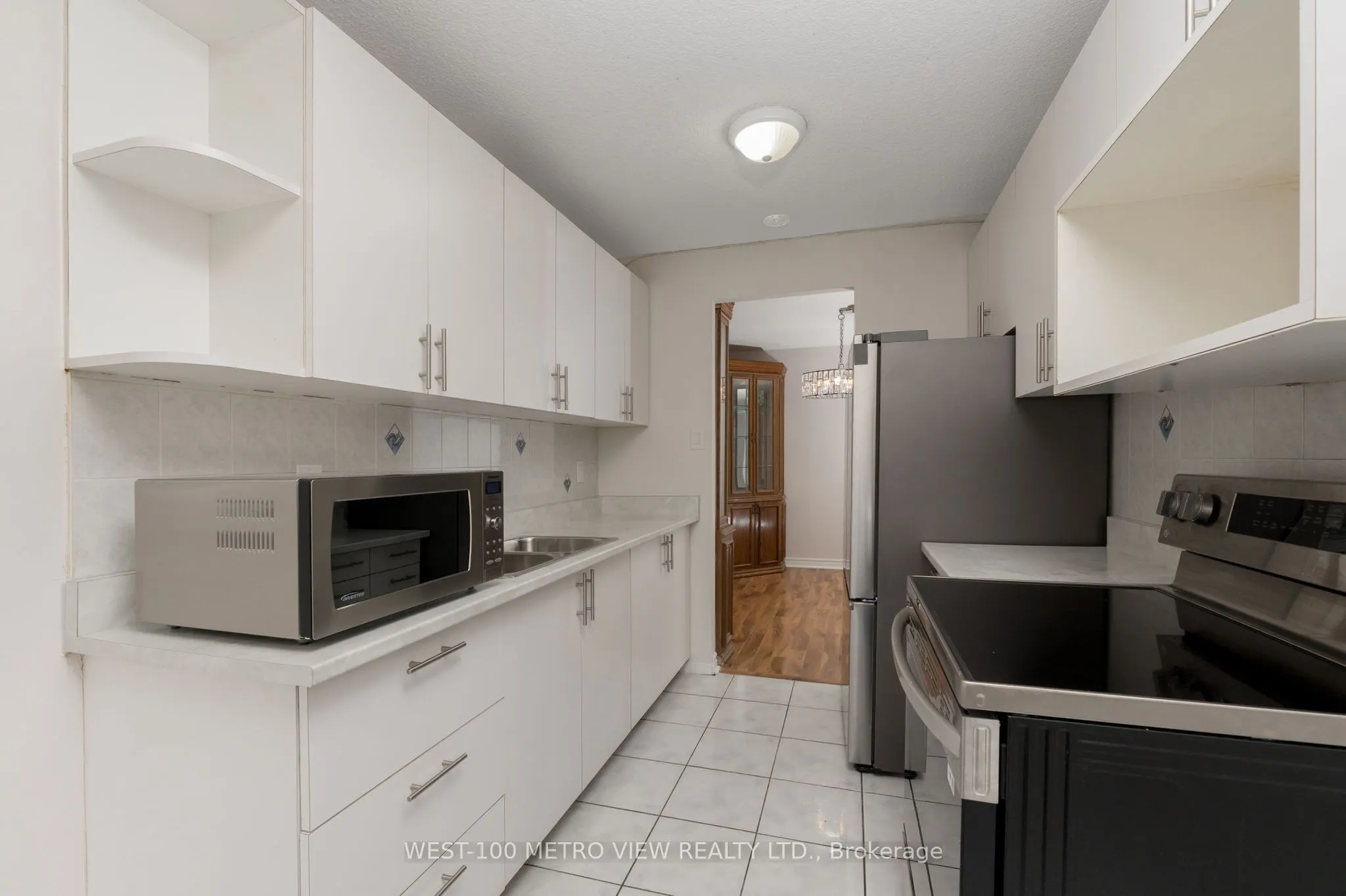 15 Kensington Road, #908