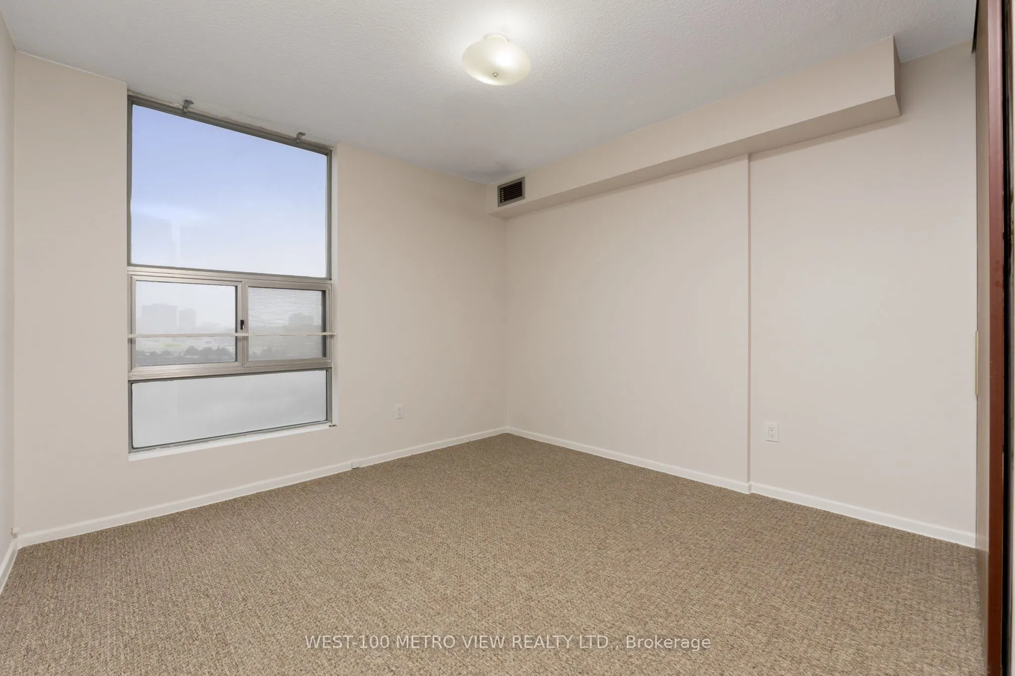 15 Kensington Road, #908