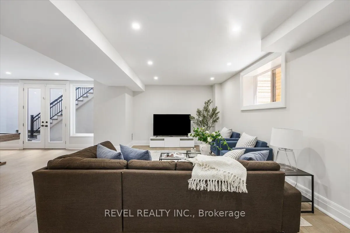 493 Brookside Drive
