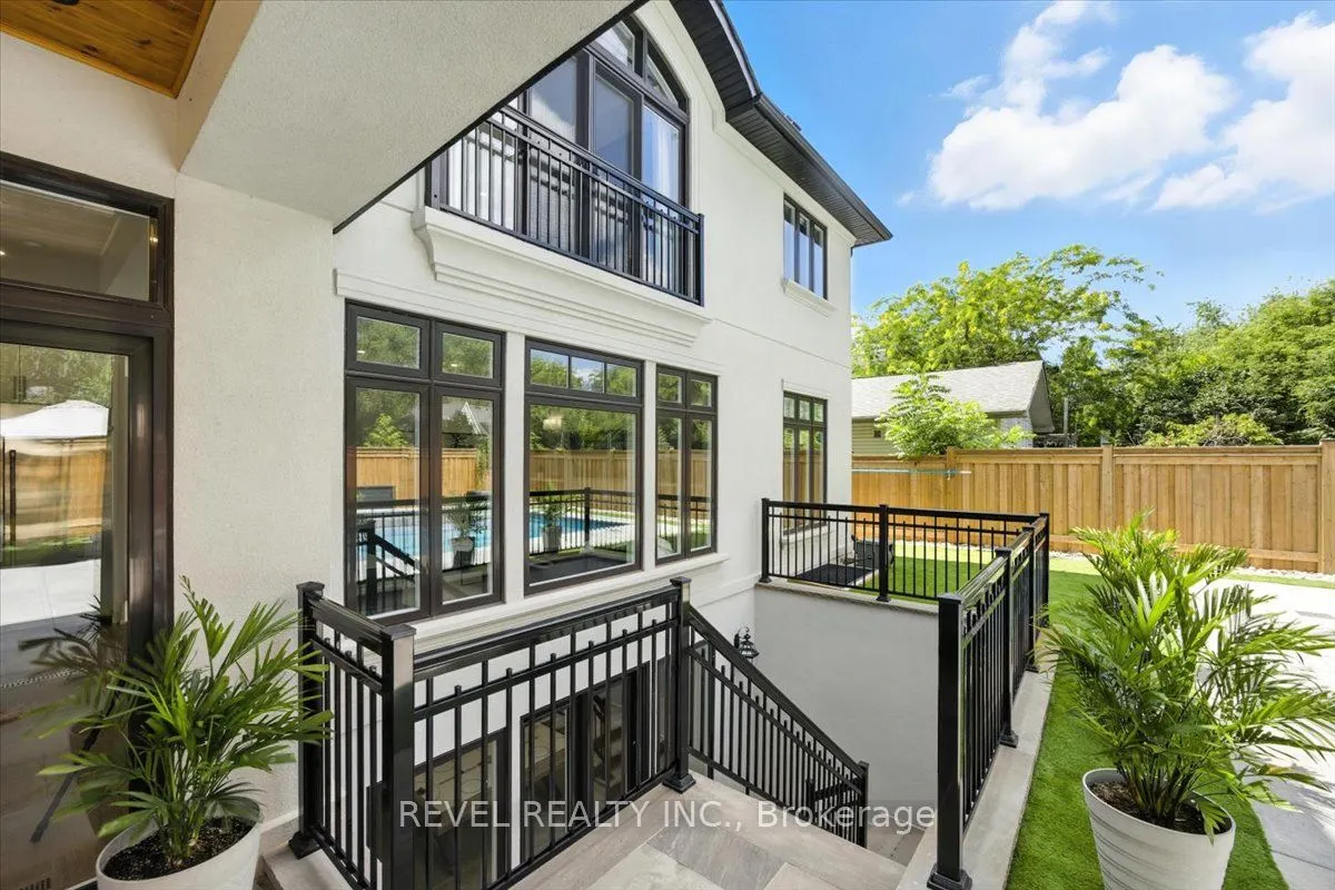 493 Brookside Drive