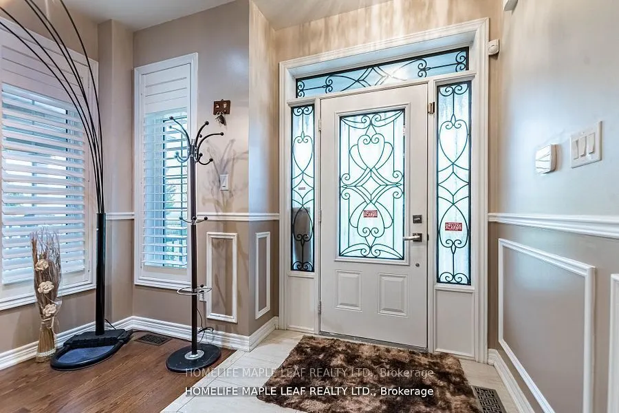 34 JOLANA Crescent