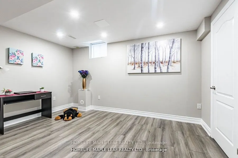 34 JOLANA Crescent