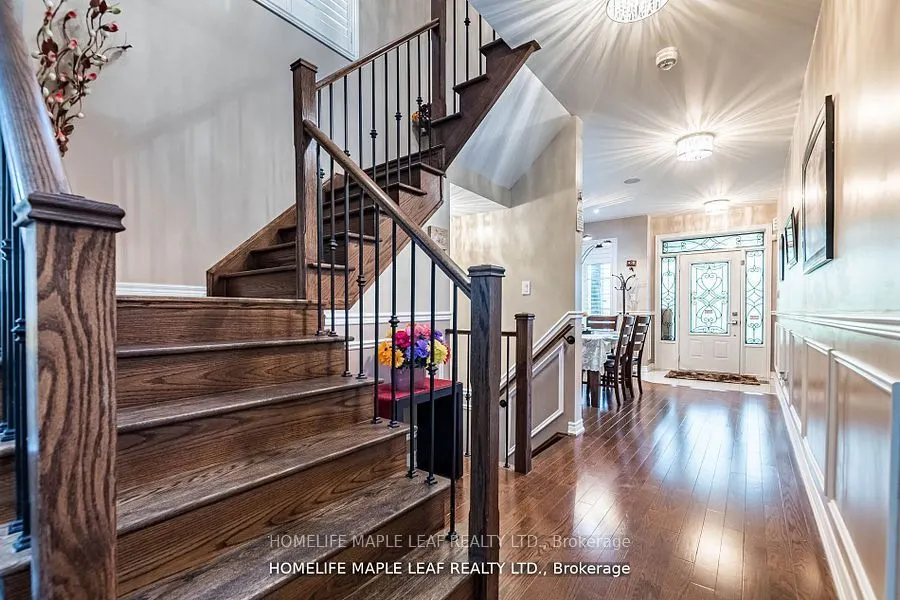 34 JOLANA Crescent
