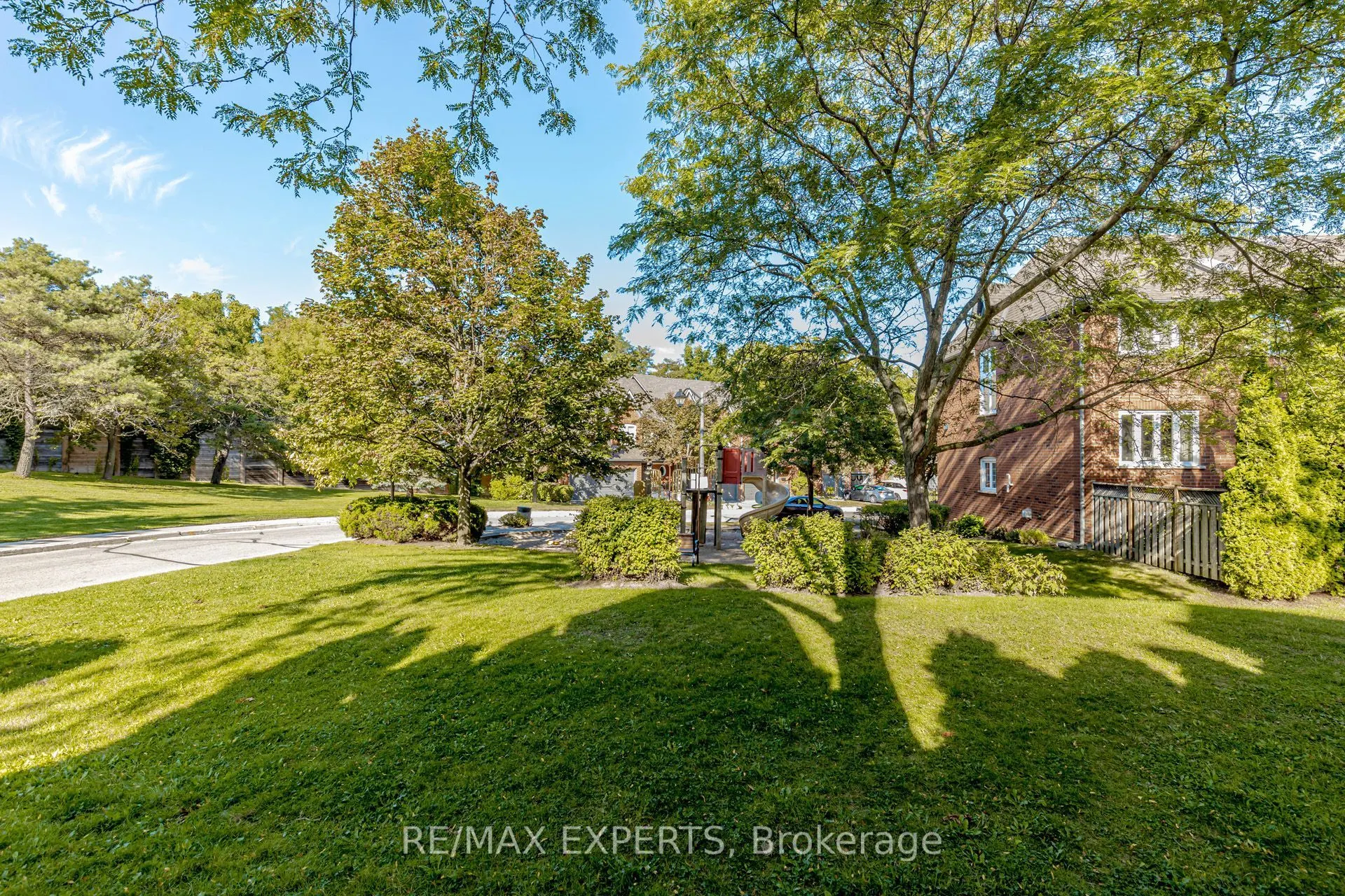 1084 Queen Street W, #17B