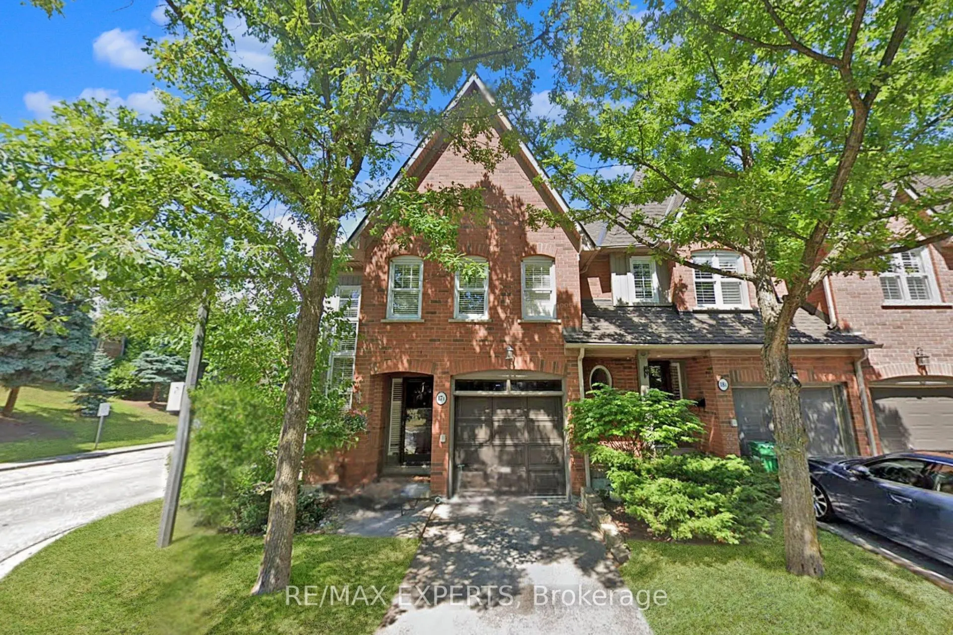 1084 Queen Street W, #17B