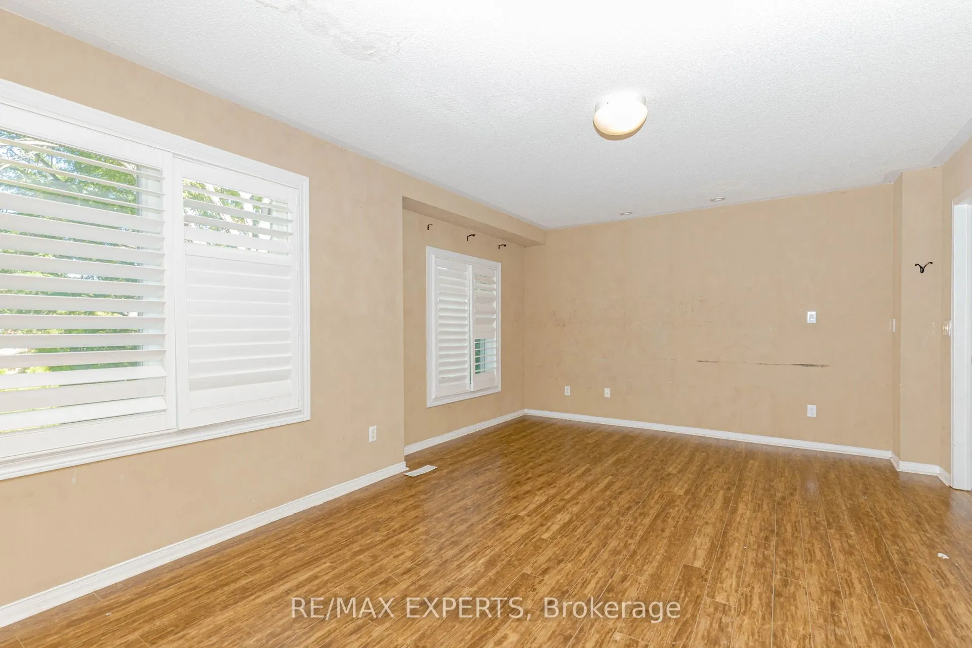 1084 Queen Street W, #17B