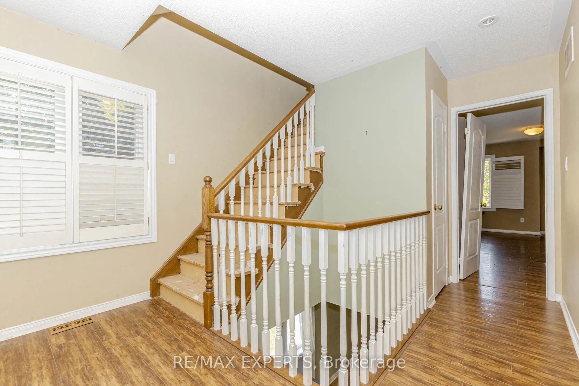 1084 Queen Street W, #17B