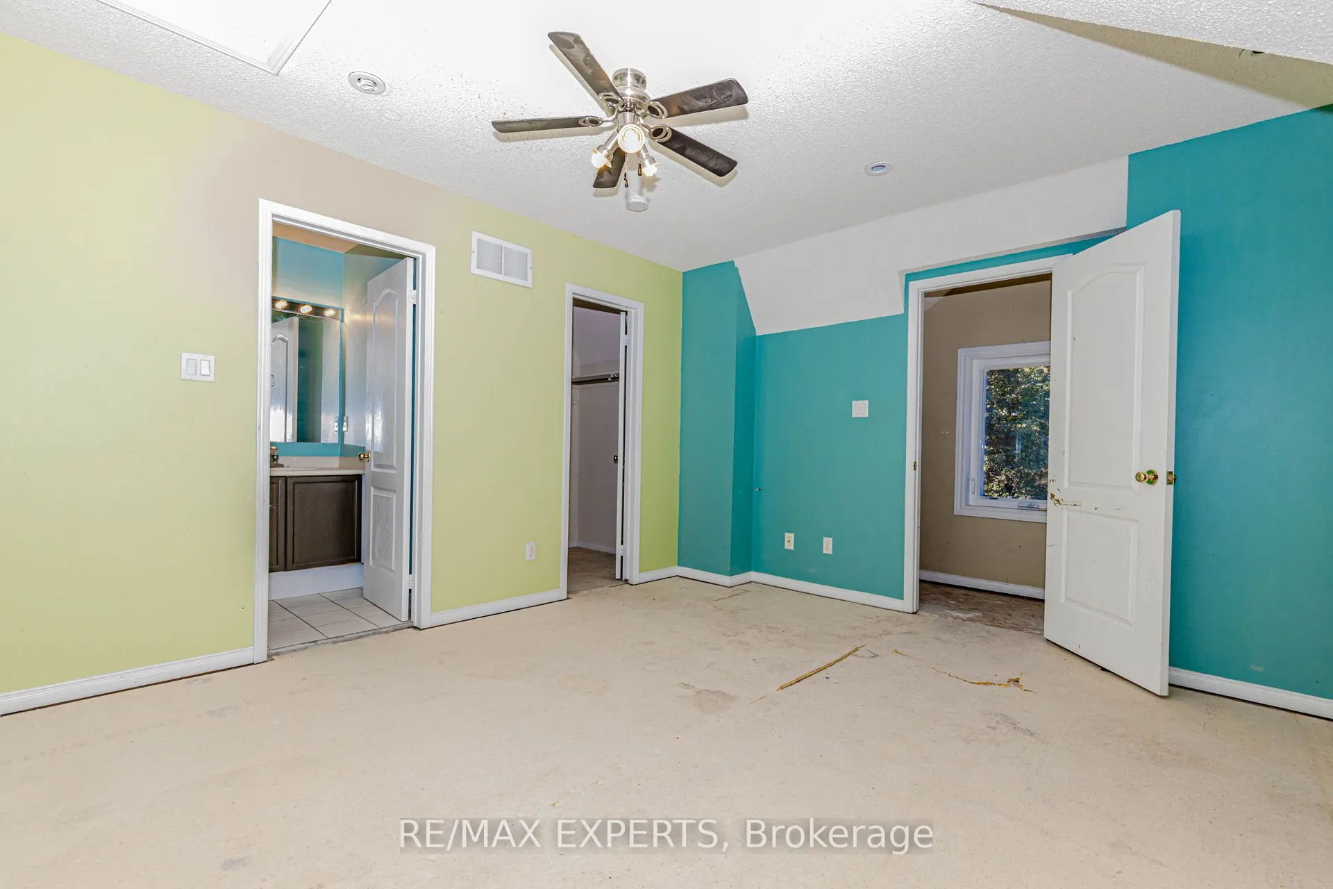 1084 Queen Street W, #17B