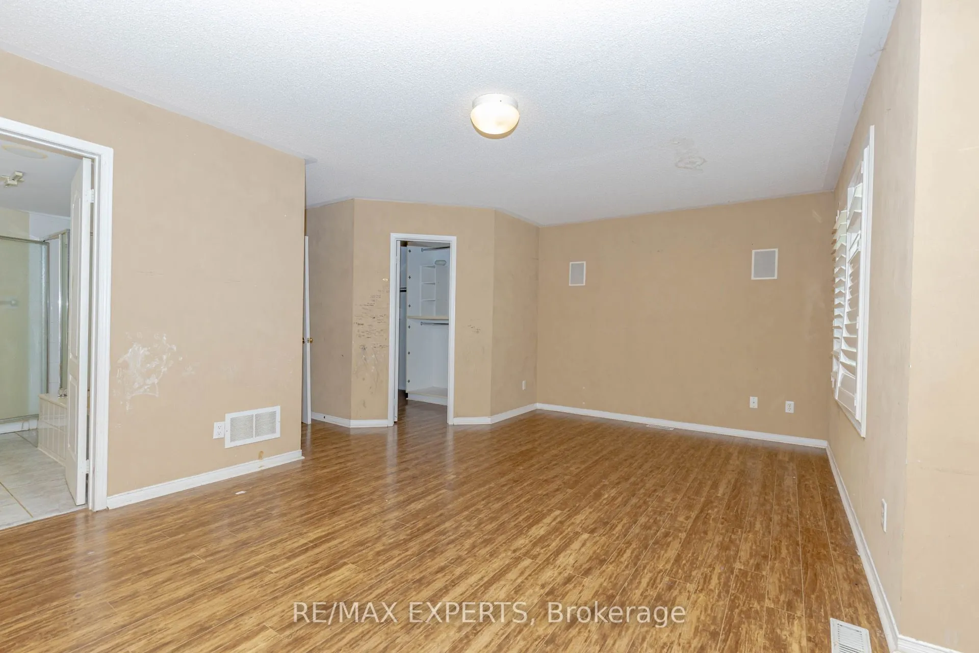 1084 Queen Street W, #17B