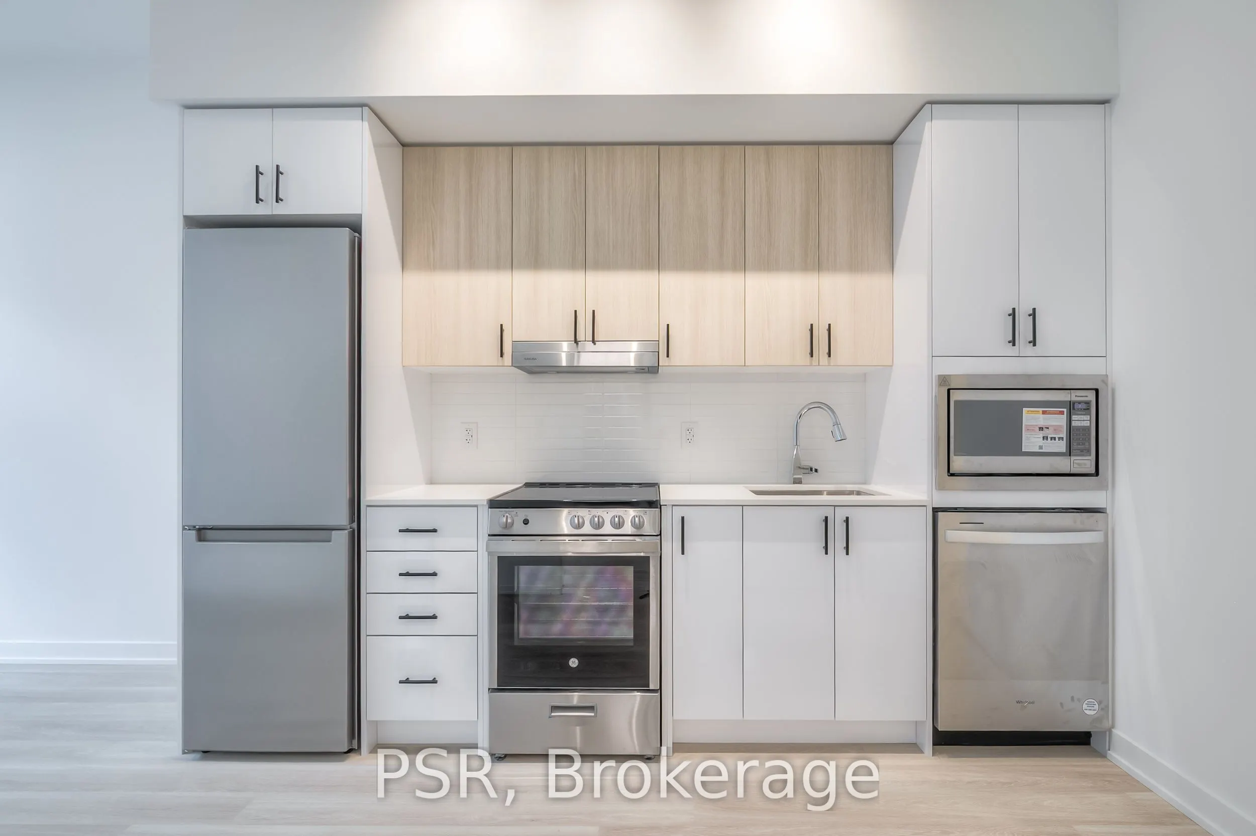 5101 Hurontario Street, #204