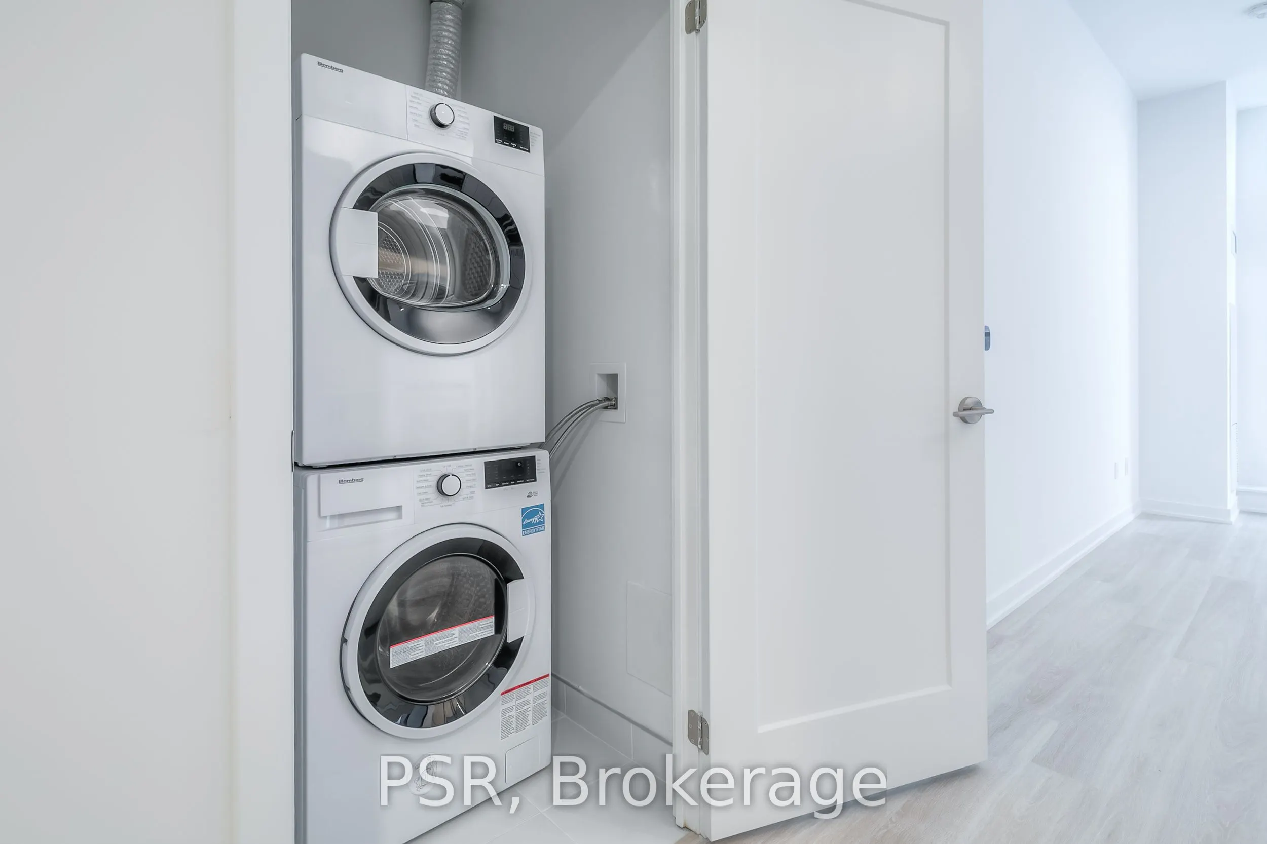 5101 Hurontario Street, #204