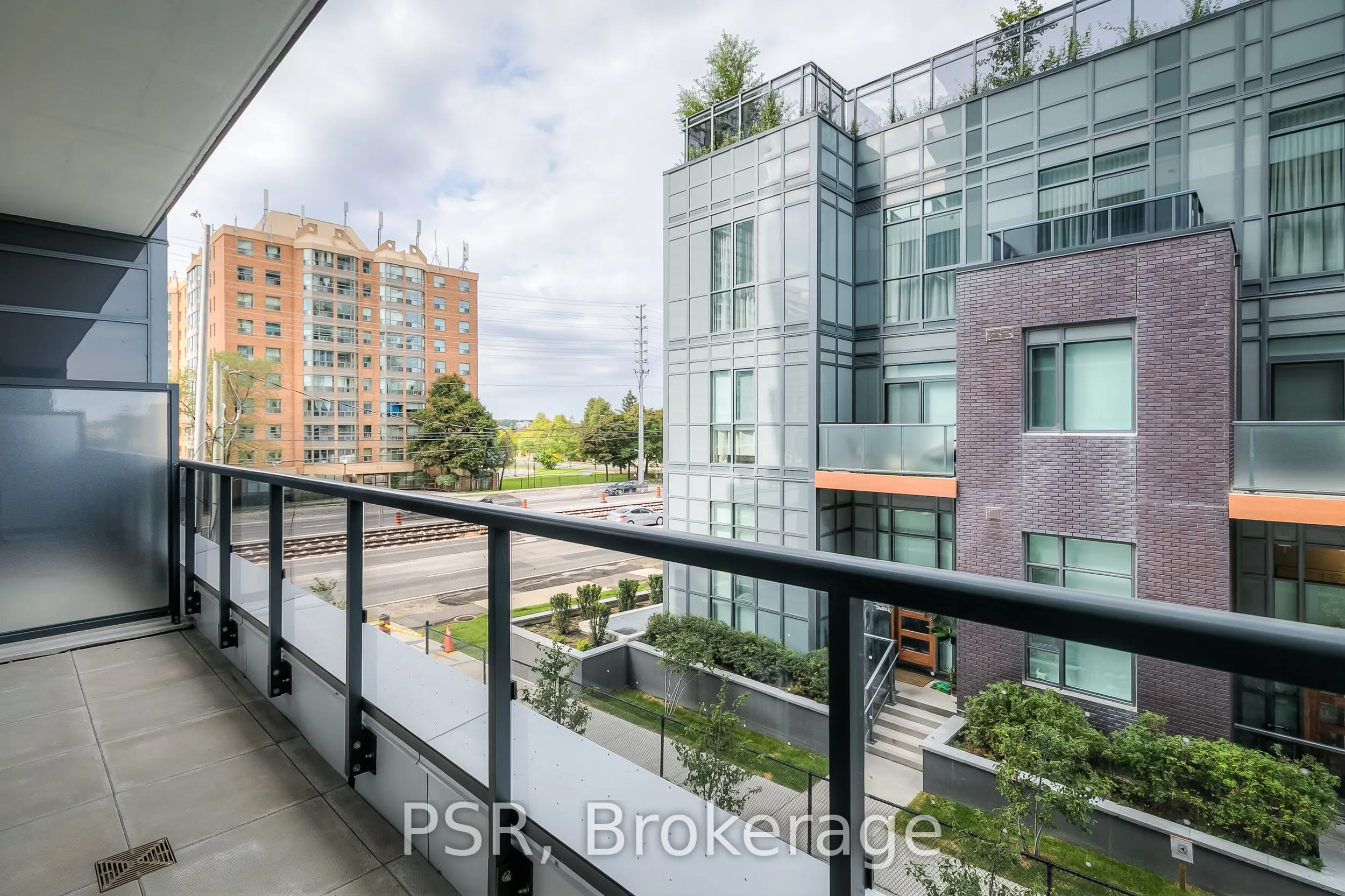 5101 Hurontario Street, #204
