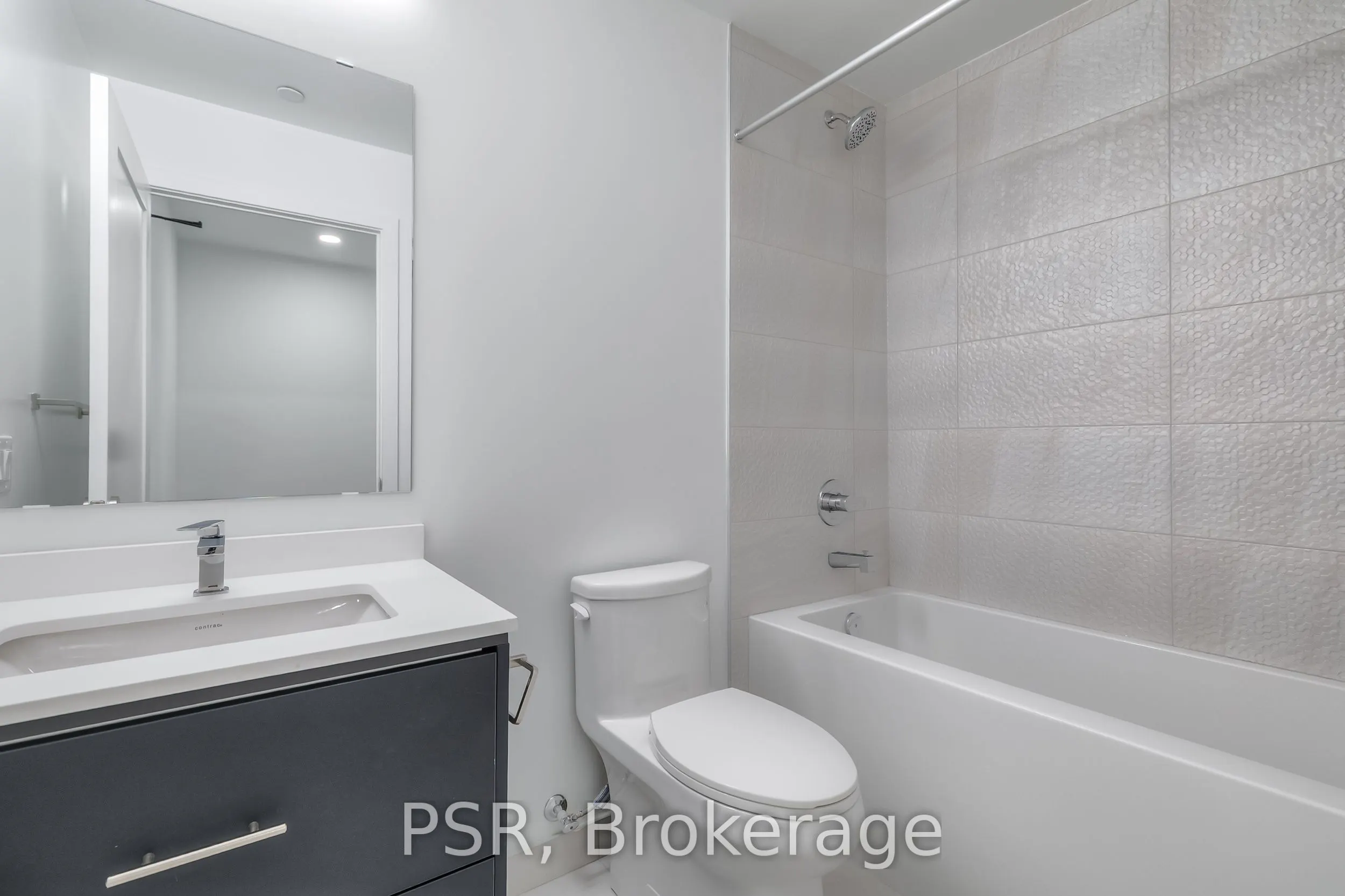 5101 Hurontario Street, #204