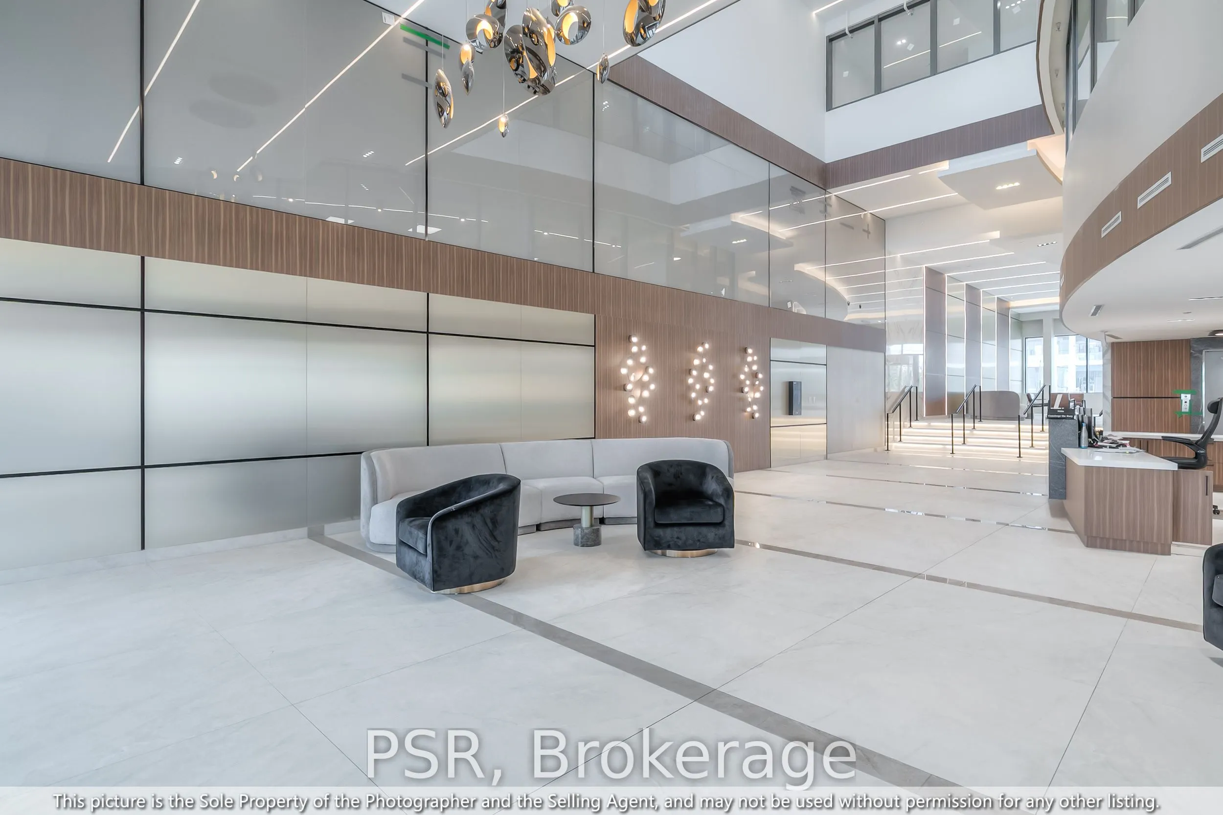 5101 Hurontario Street, #204