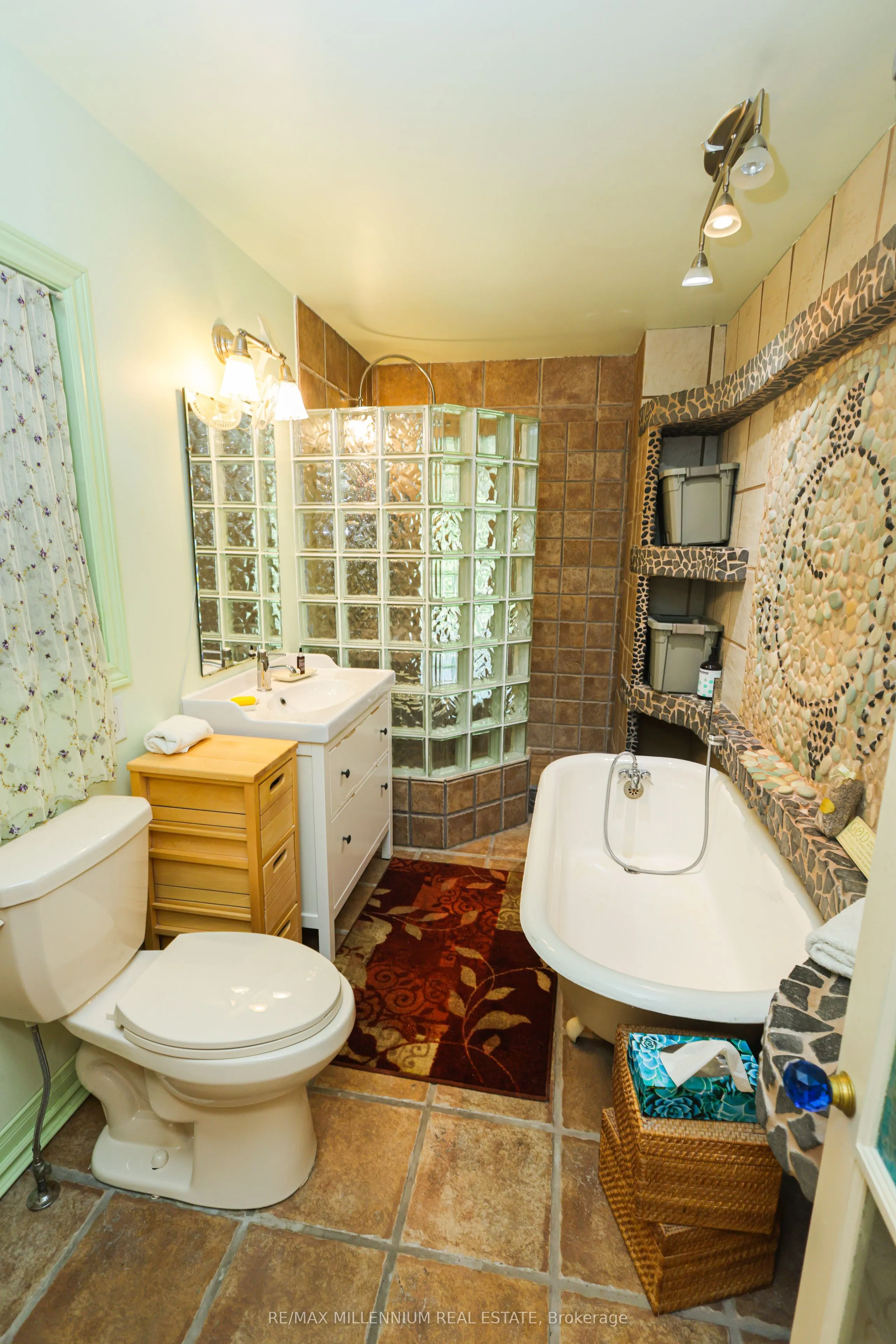 2395 Edenhurst Drive