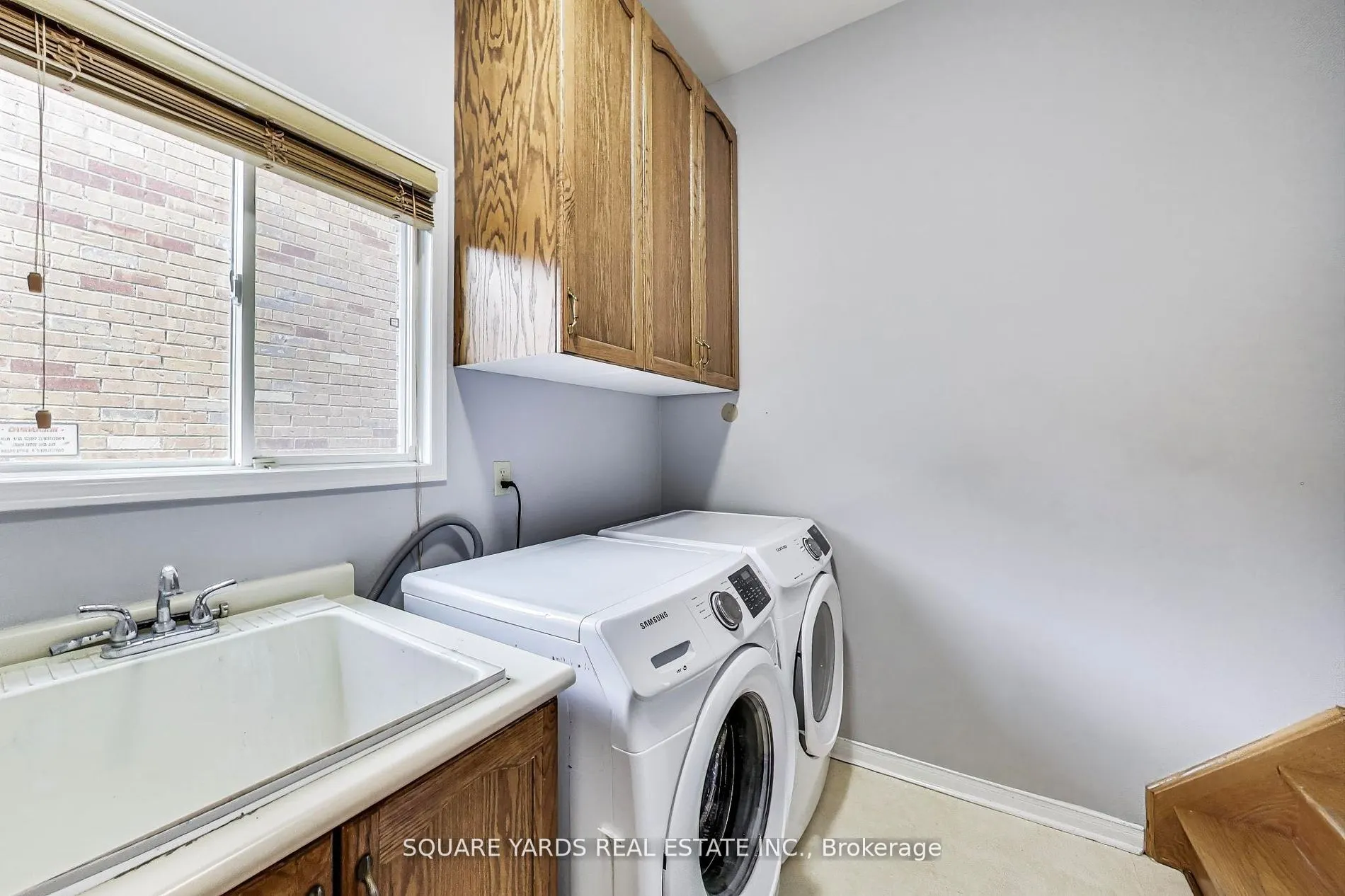 59 Adirondack Crescent