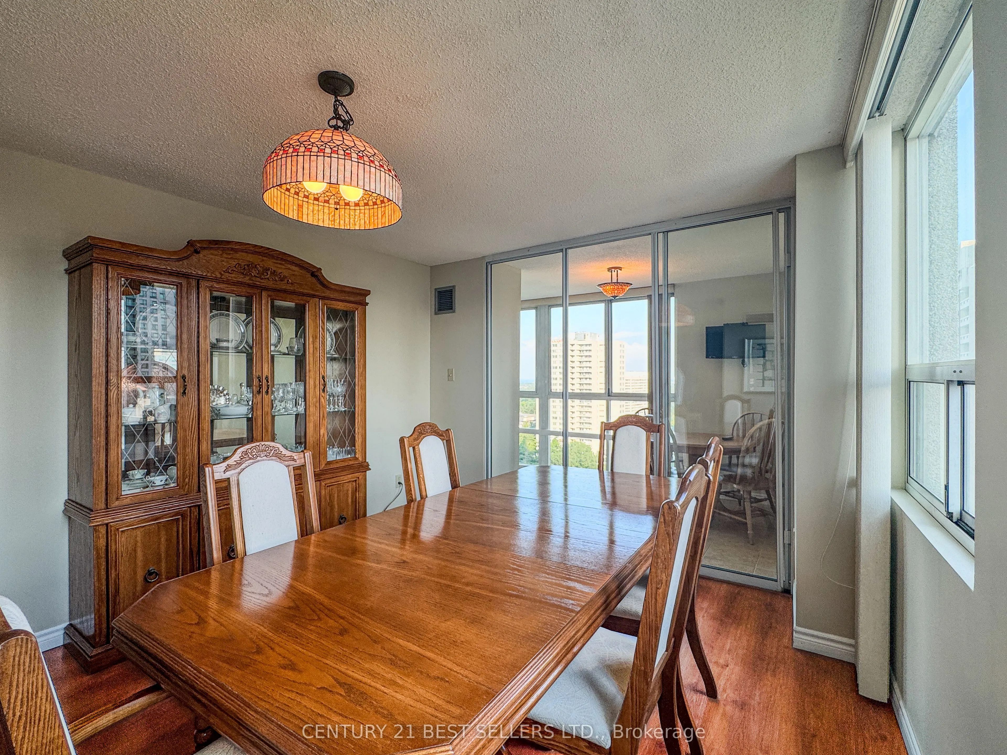 3650 Kaneff Crescent, #1803