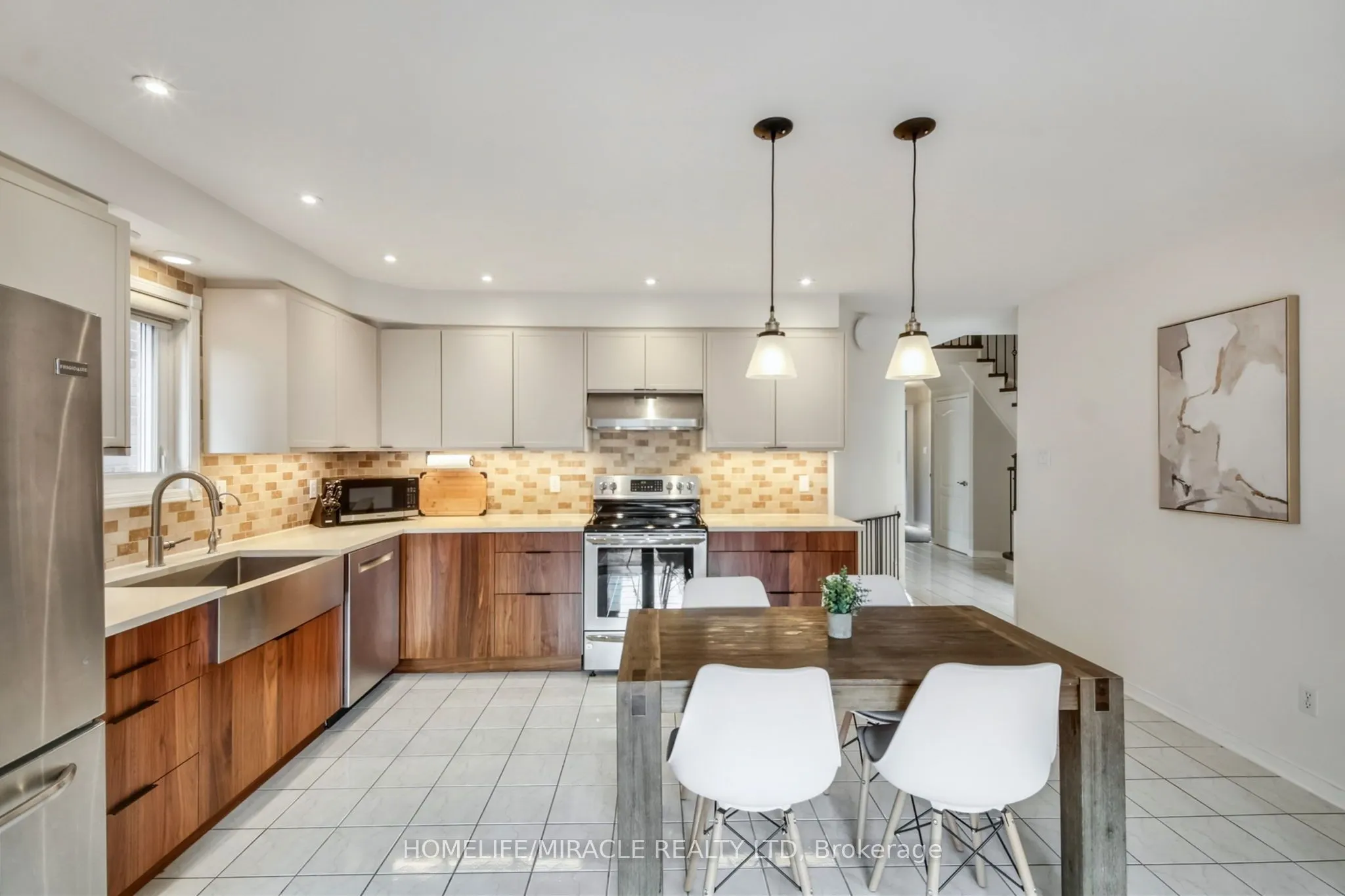 373 Turnberry Crescent