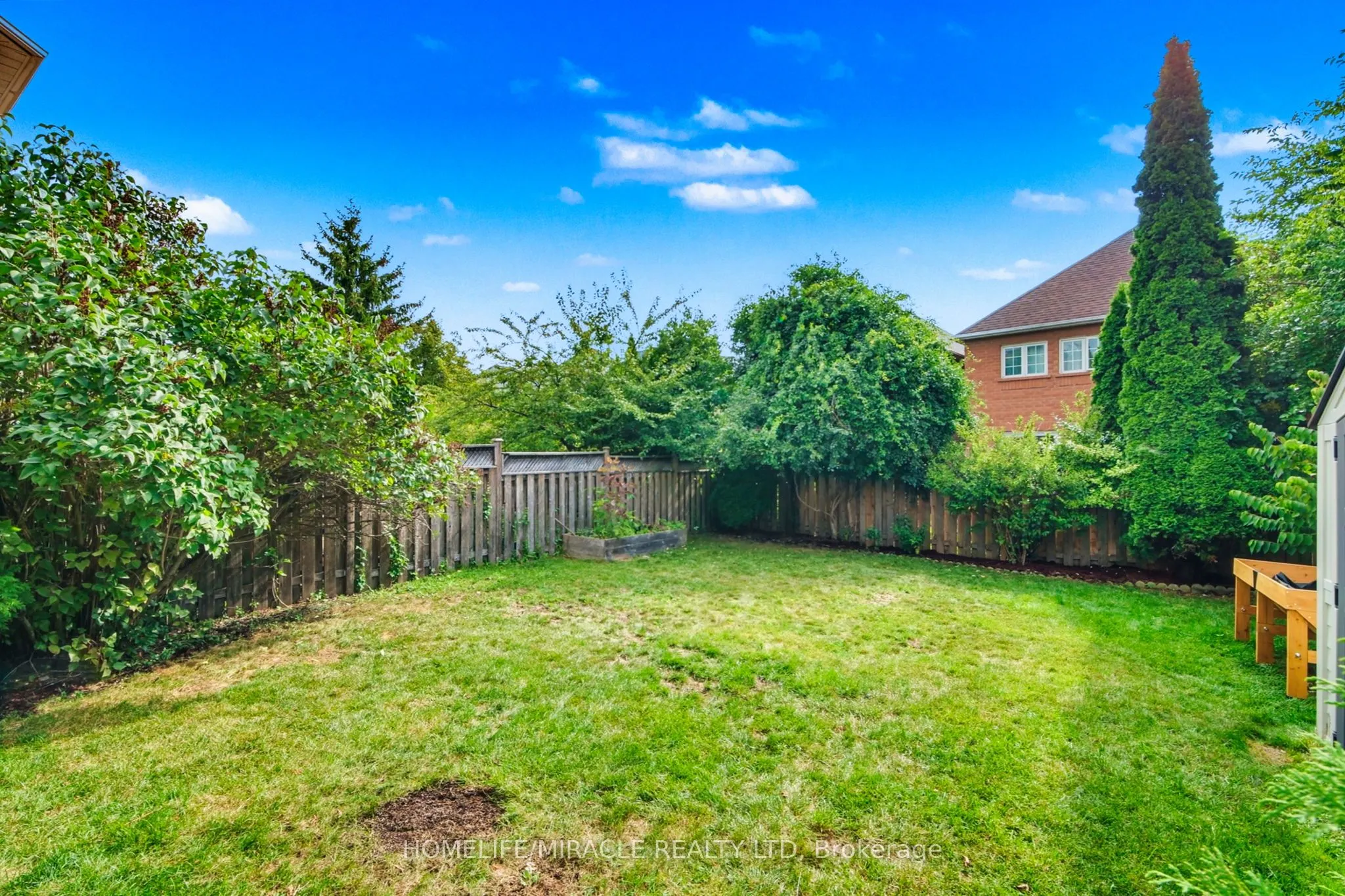 373 Turnberry Crescent