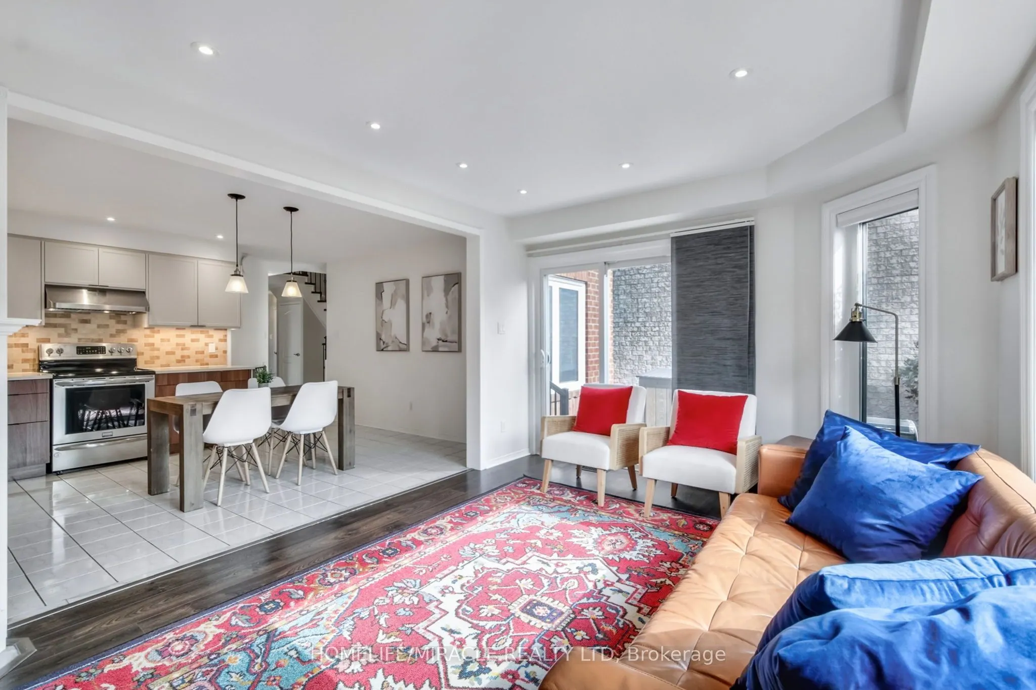 373 Turnberry Crescent