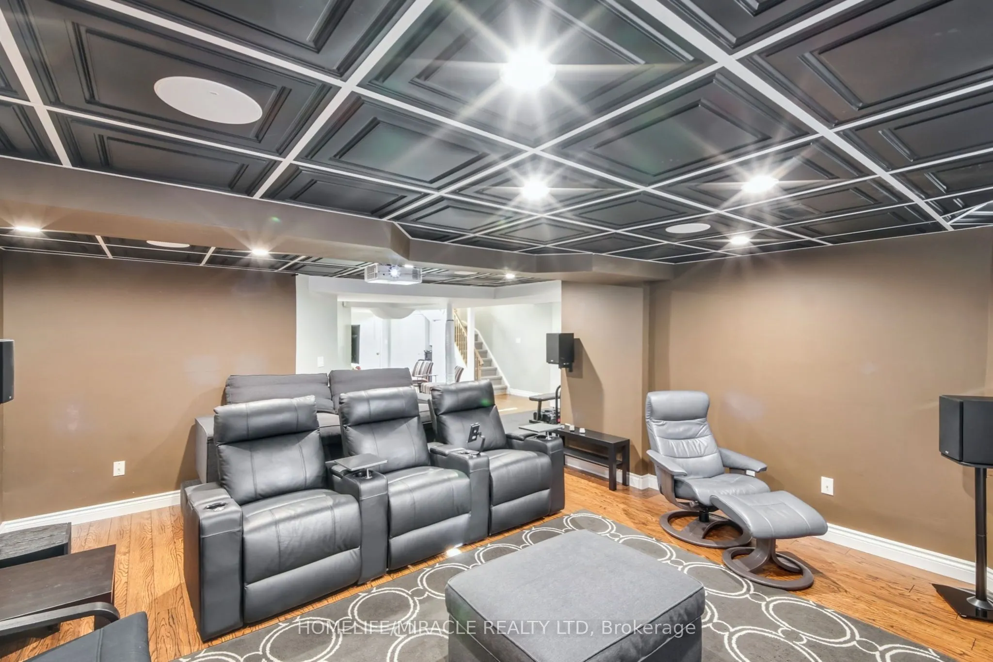 373 Turnberry Crescent