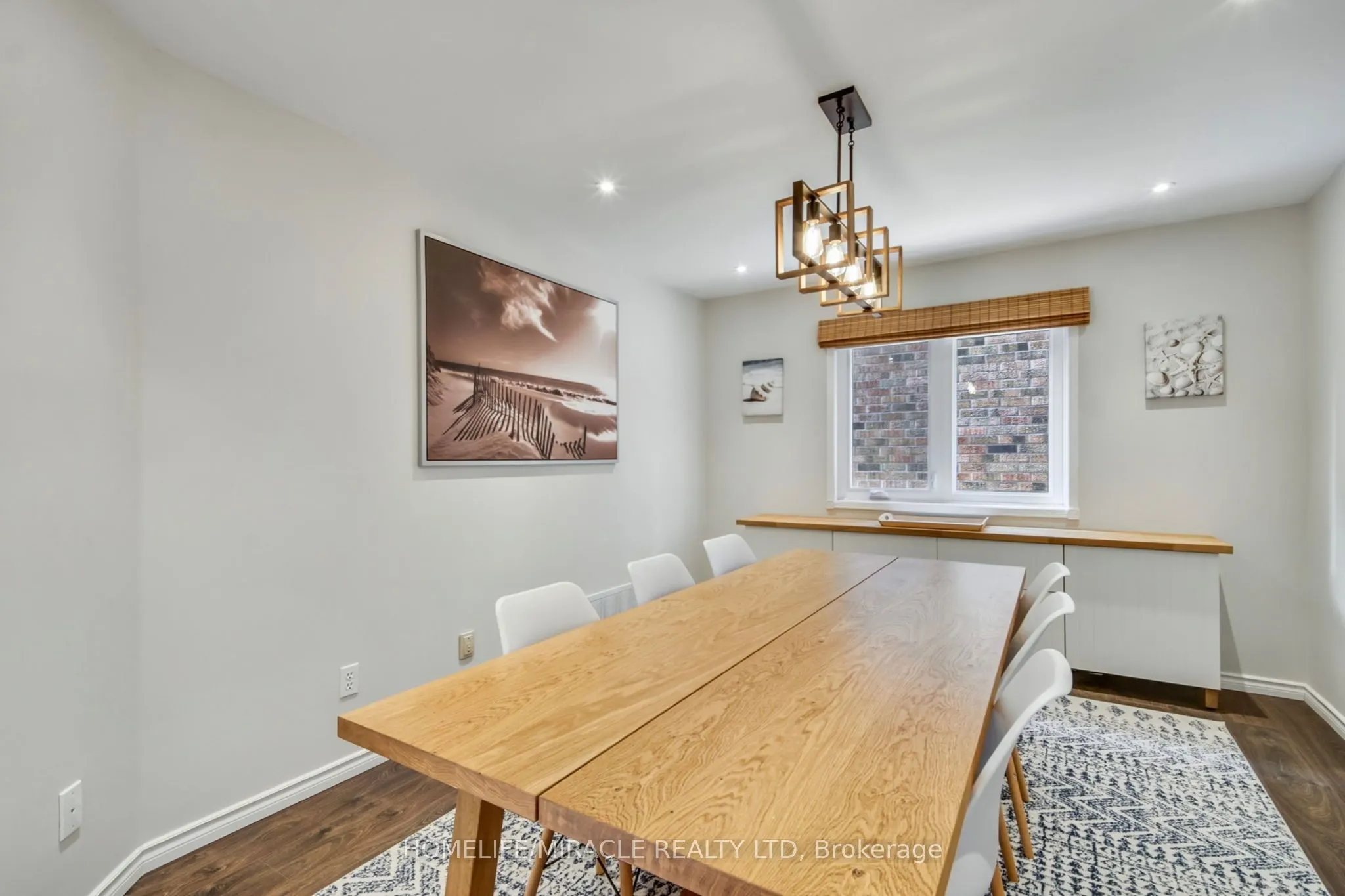 373 Turnberry Crescent
