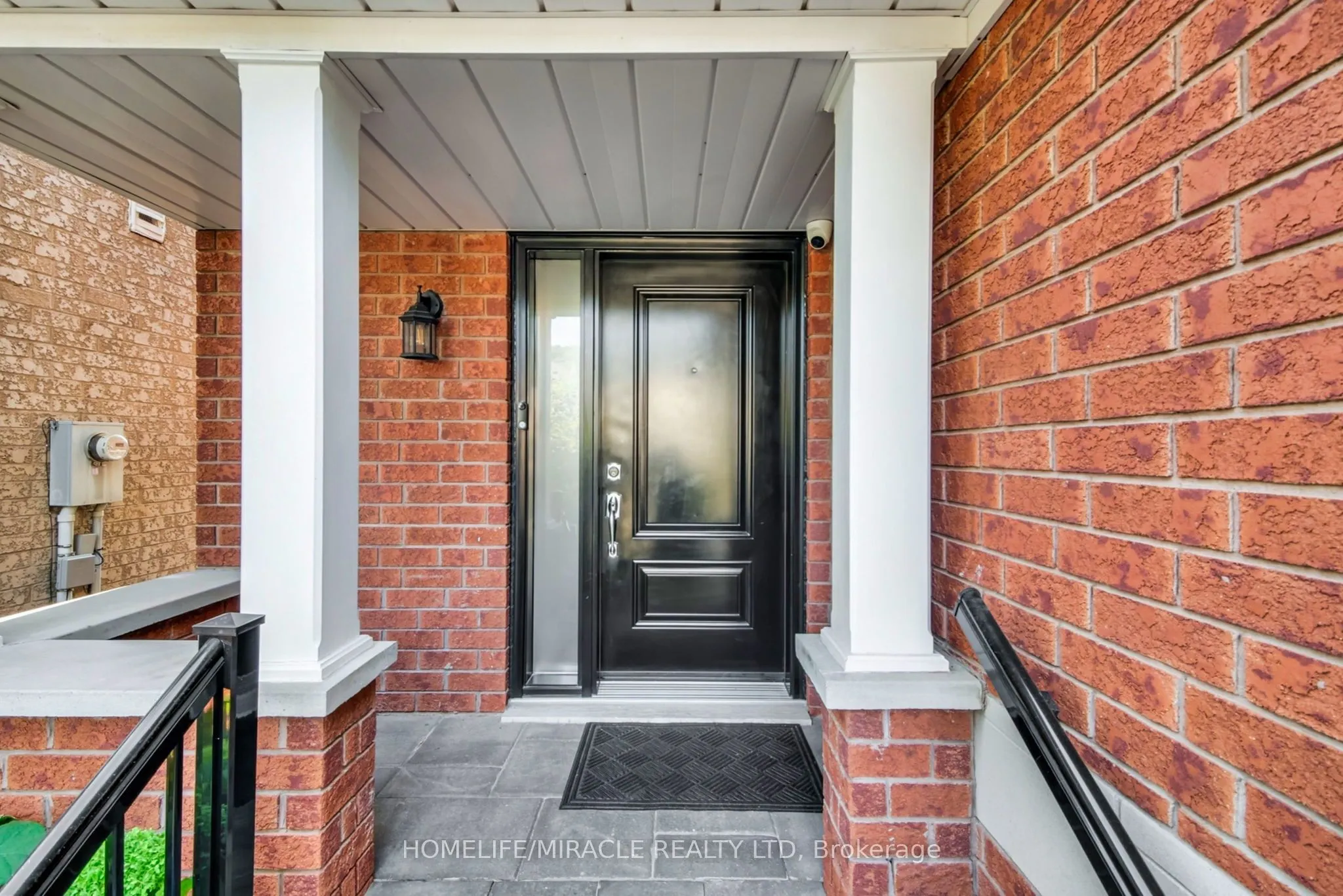 373 Turnberry Crescent