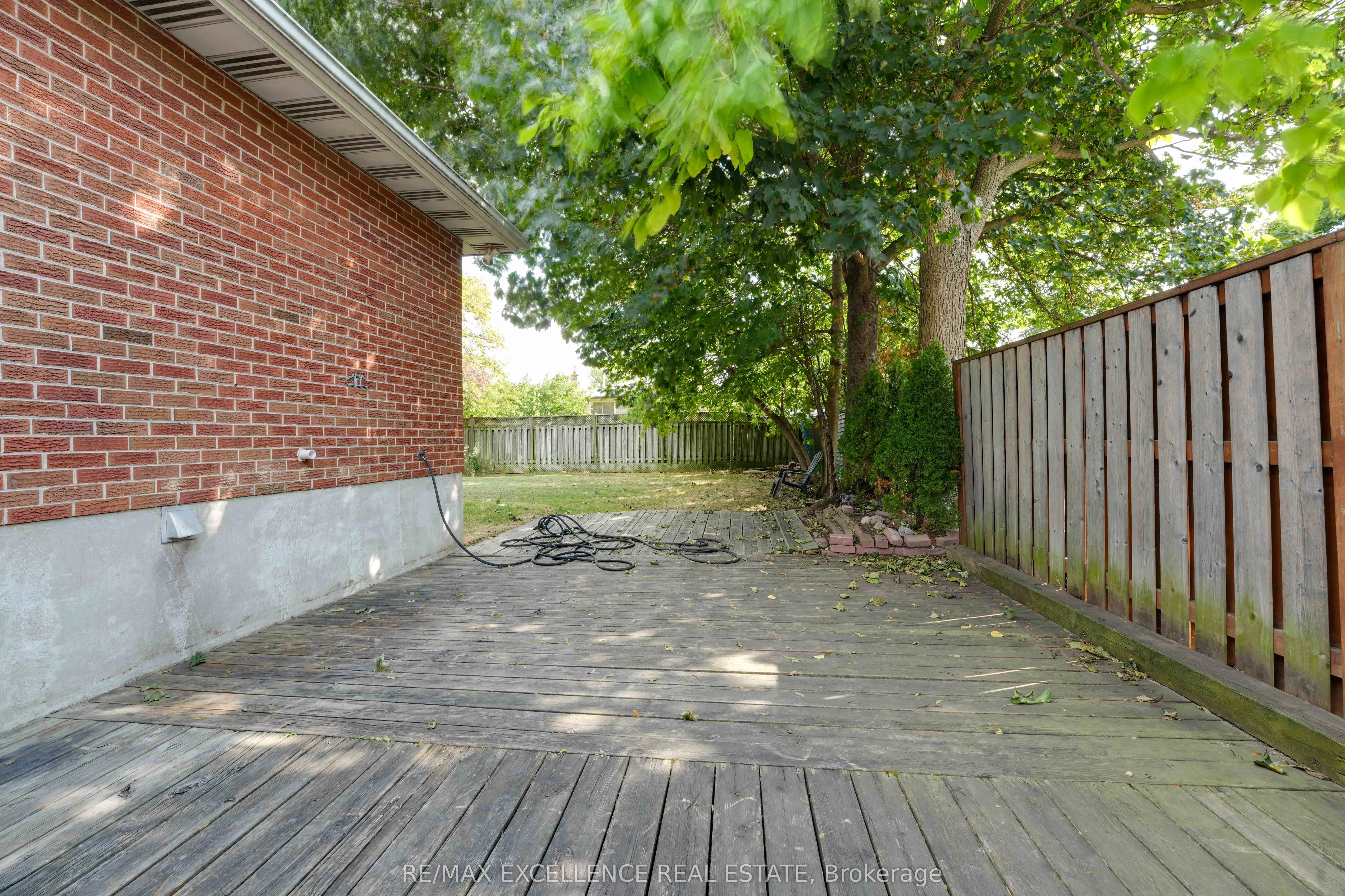 85 Watson Crescent