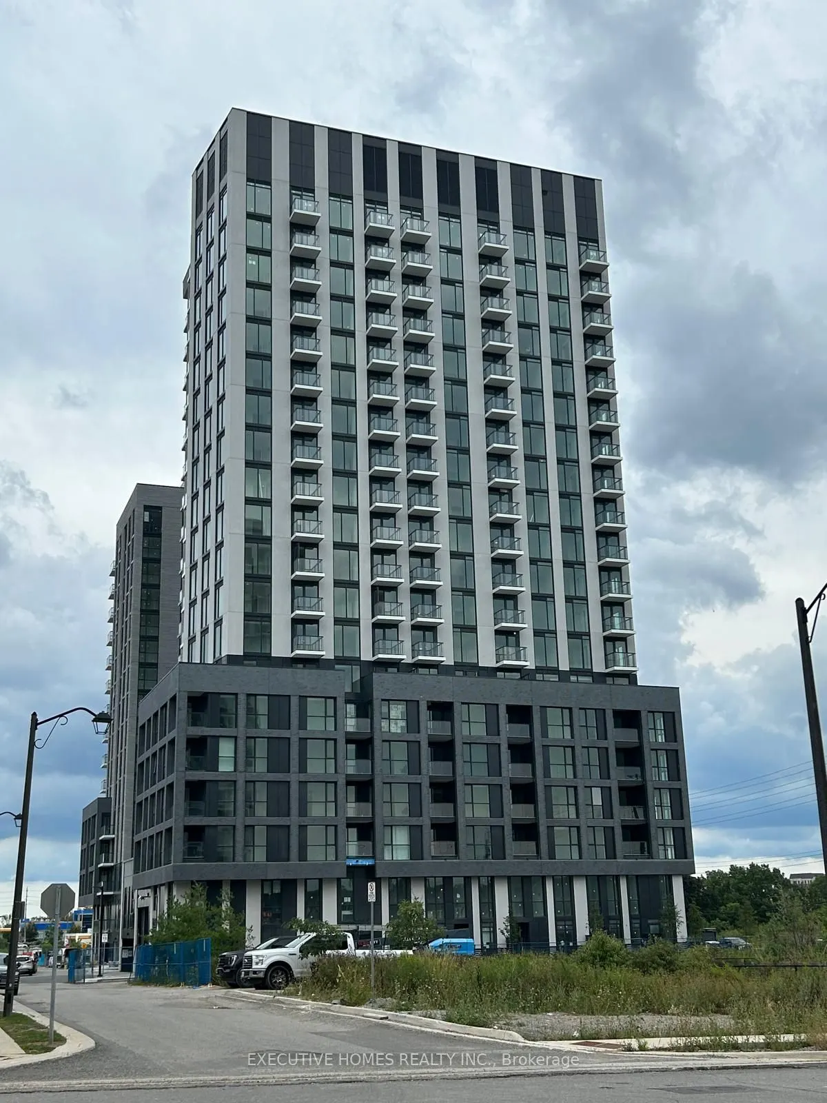 3079 Trafalgar Road, #1411