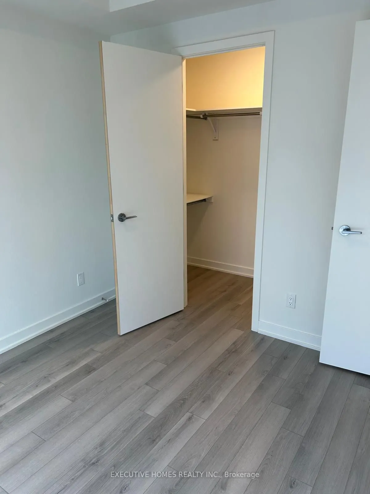 3079 Trafalgar Road, #1411