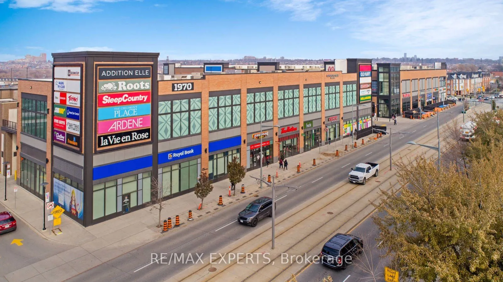 2300 St Clair Avenue W, #811