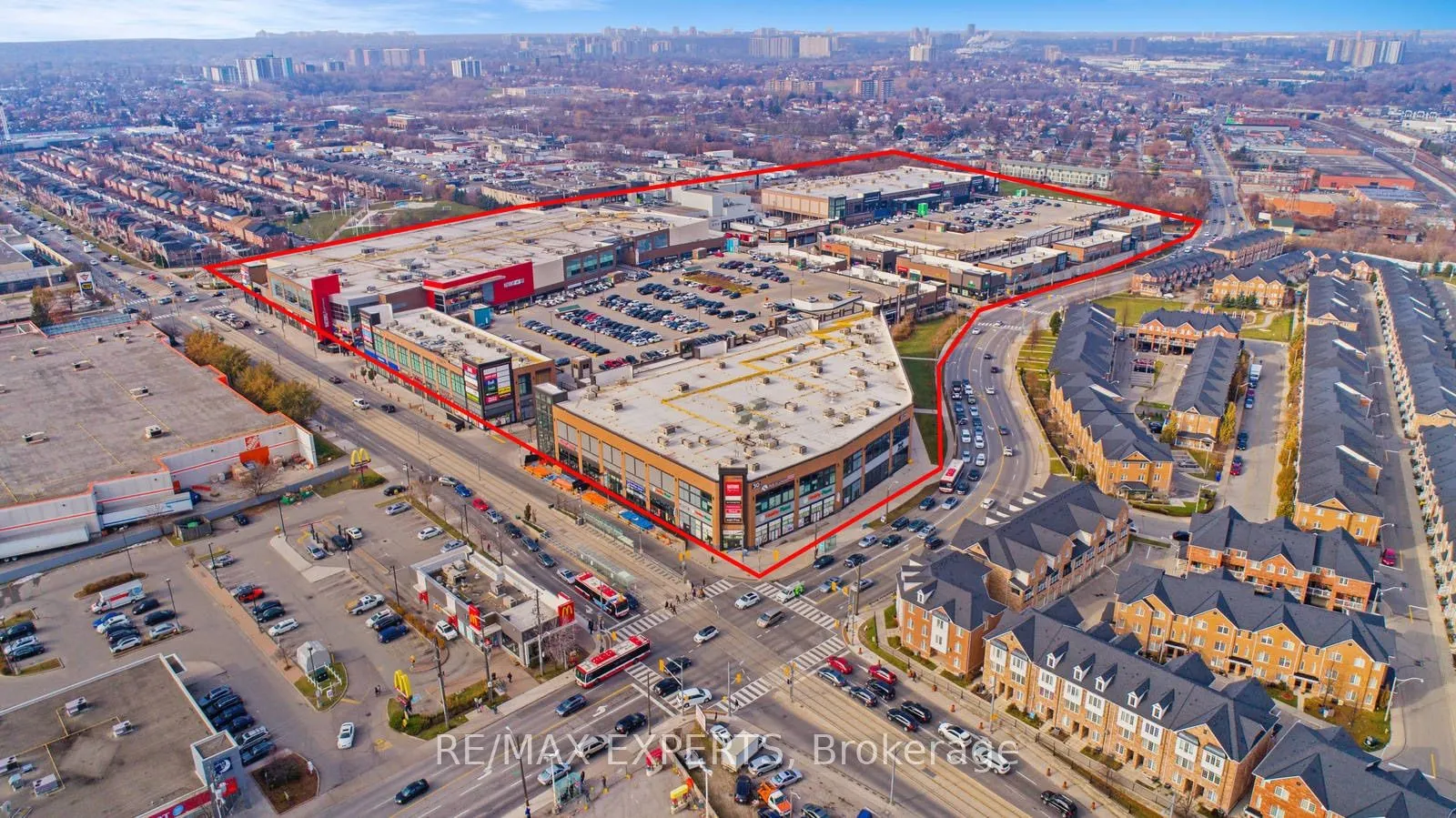 2300 St Clair Avenue W, #811