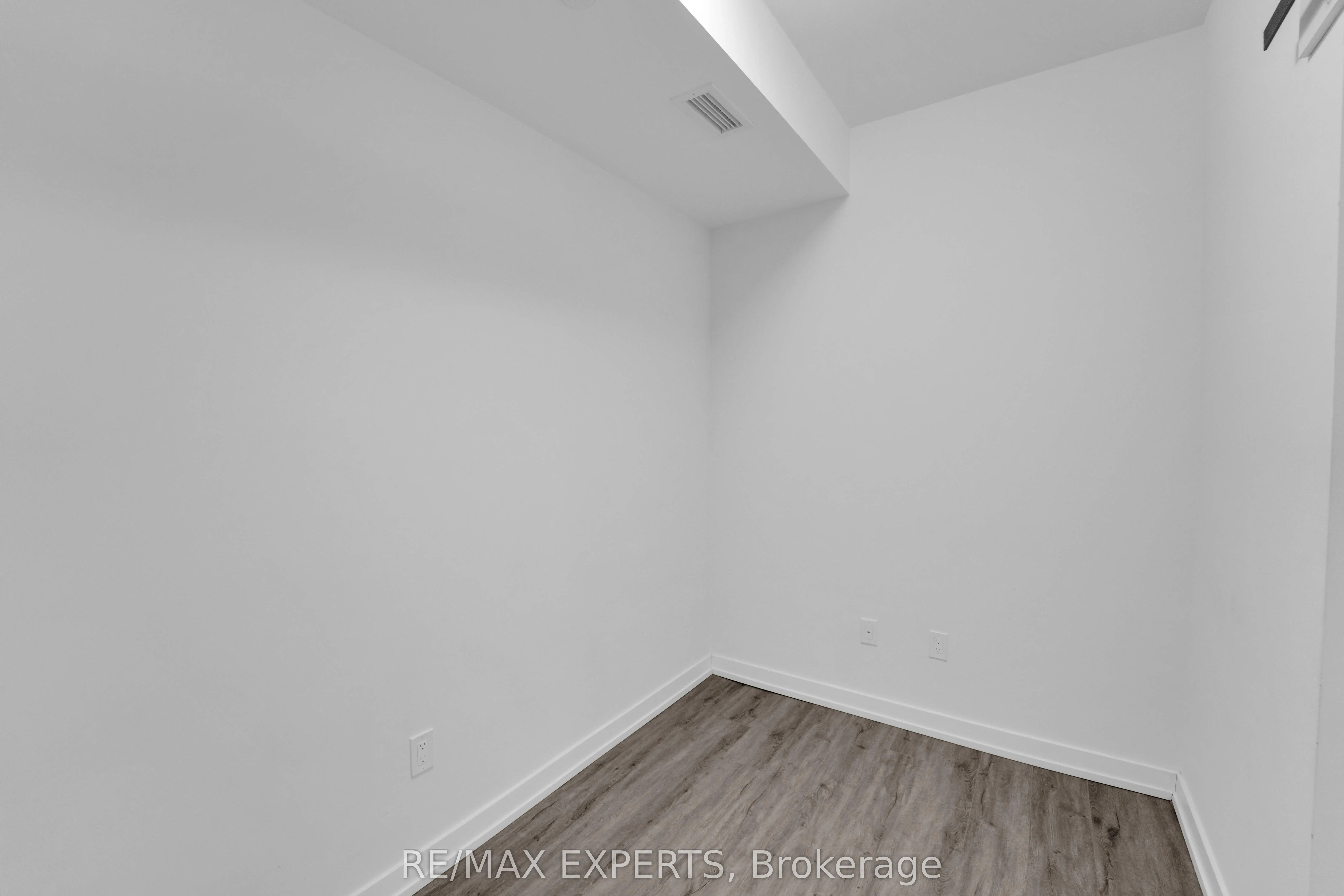 2300 St Clair Avenue W, #811