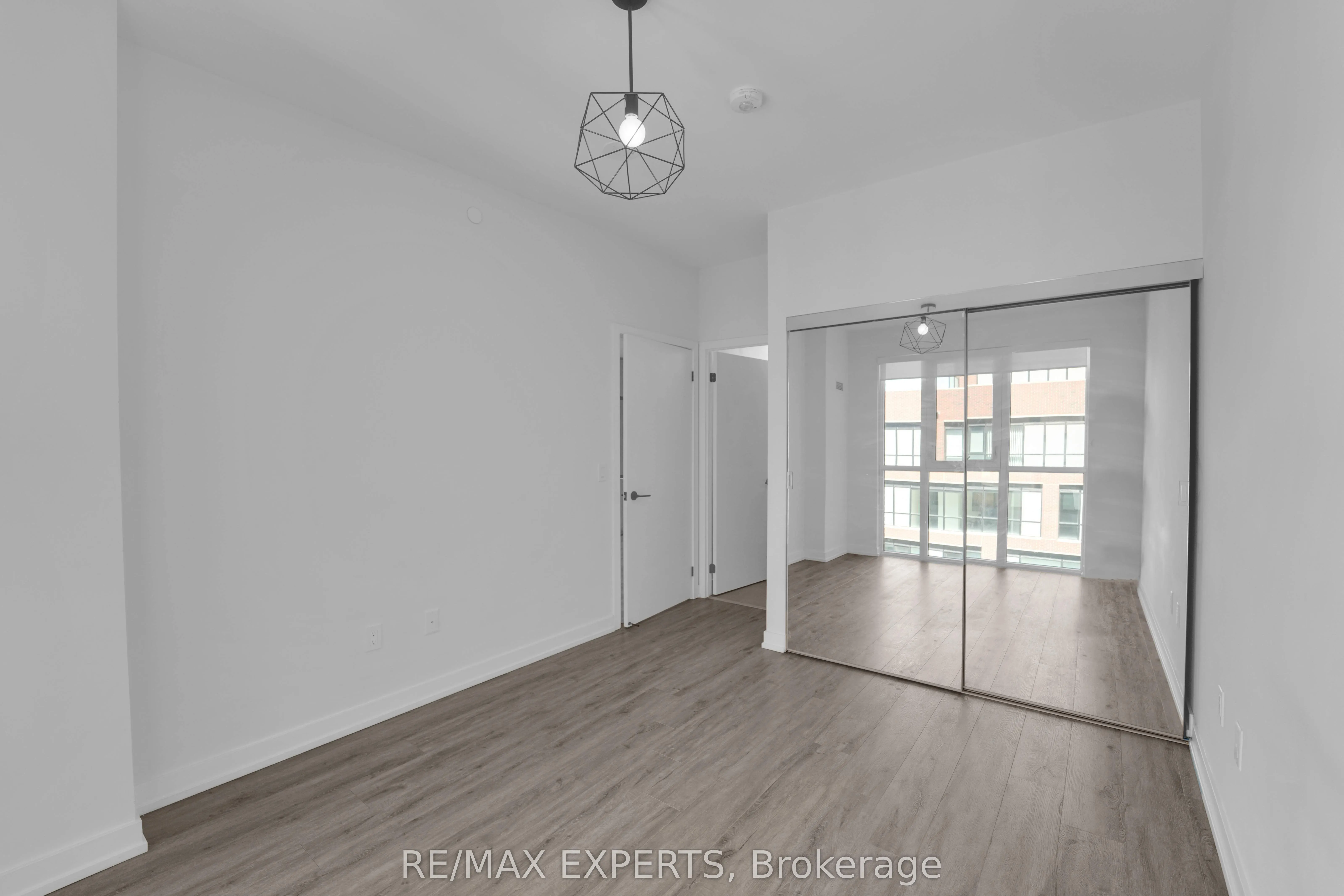 2300 St Clair Avenue W, #811
