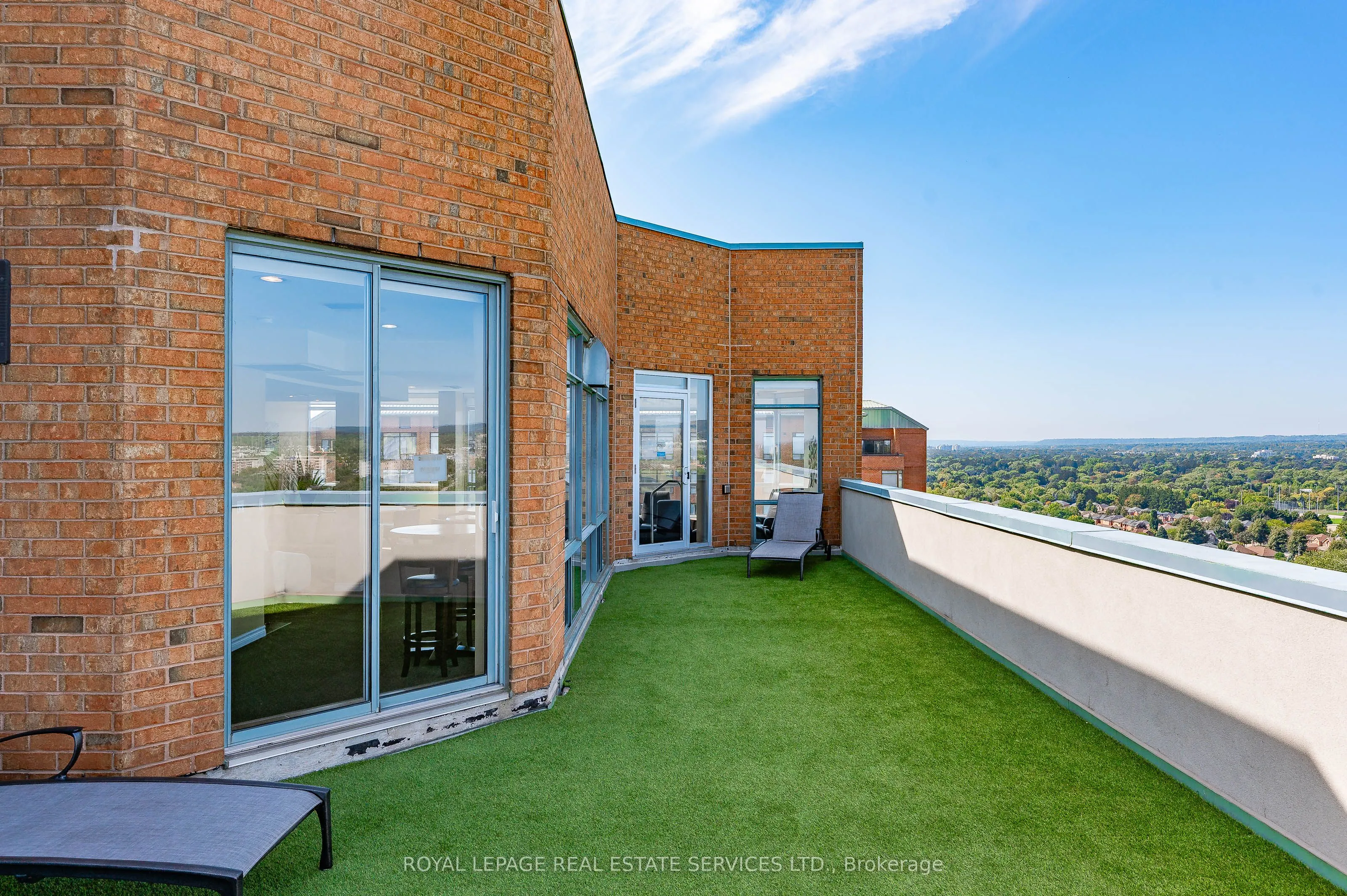 1276 Maple Crossing Boulevard, #614