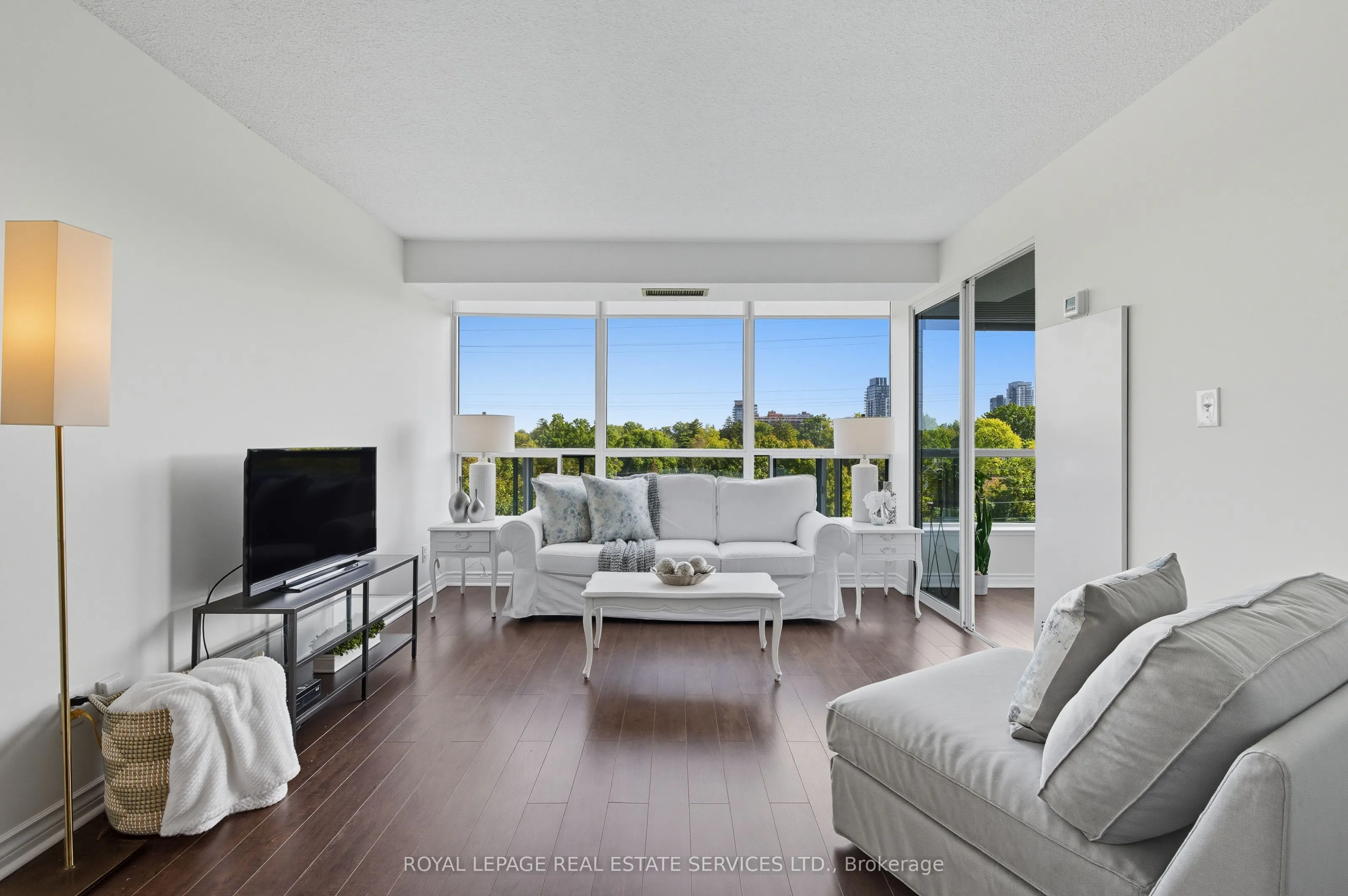1276 Maple Crossing Boulevard, #614