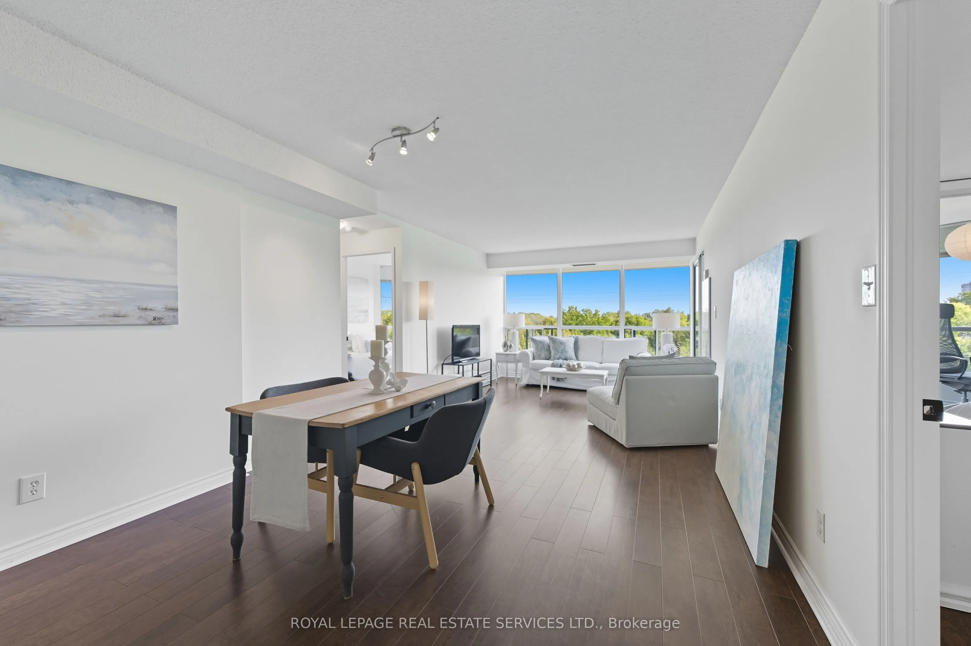 1276 Maple Crossing Boulevard, #614